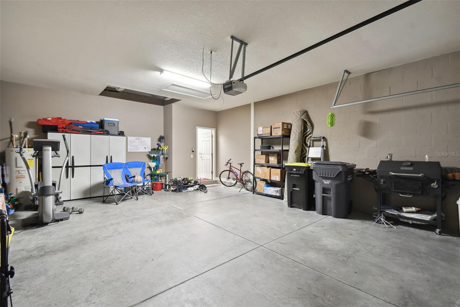 HARTFORD ESTATES - Residential Lease