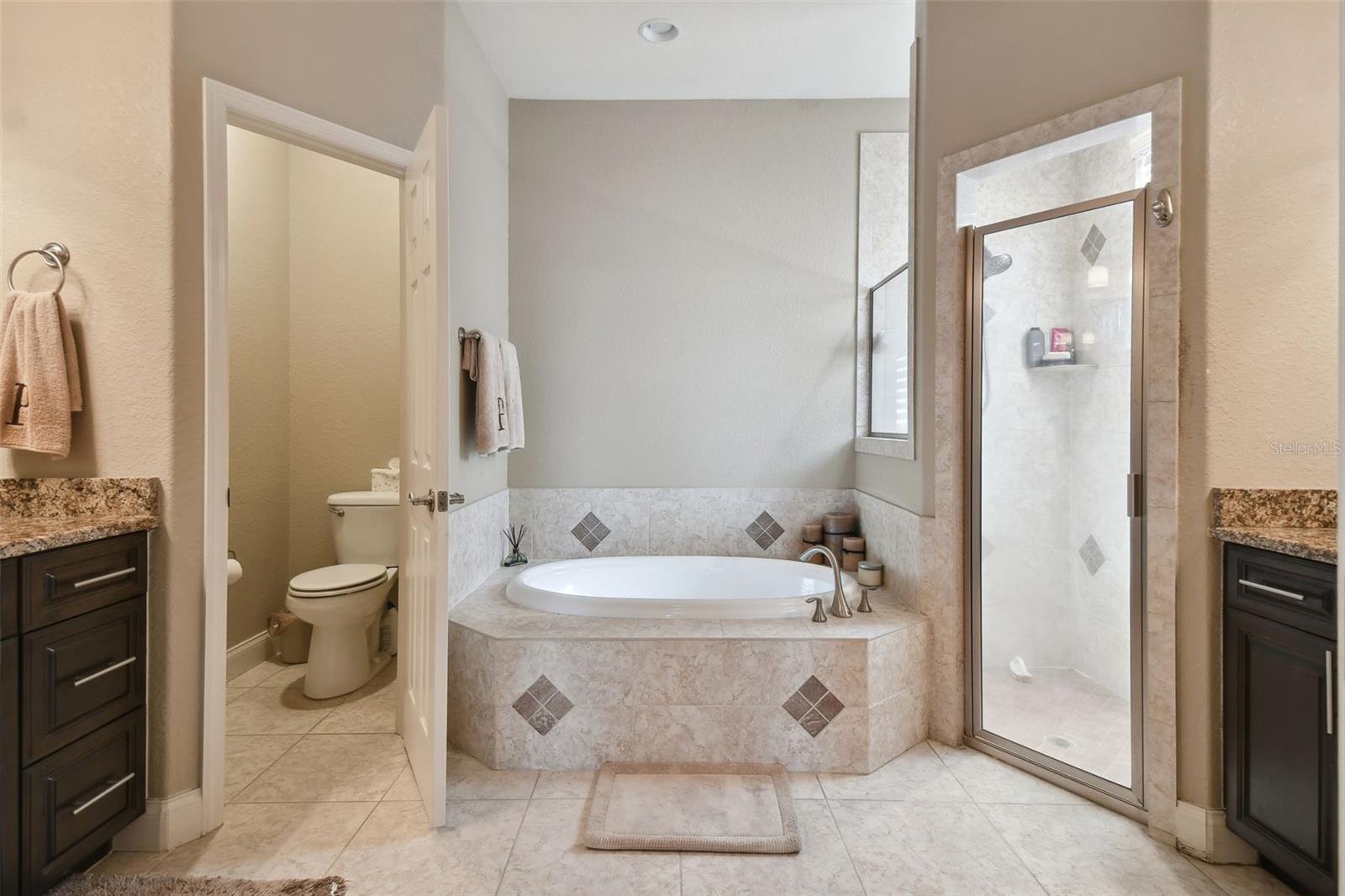 HARTFORD ESTATES - Residential Lease