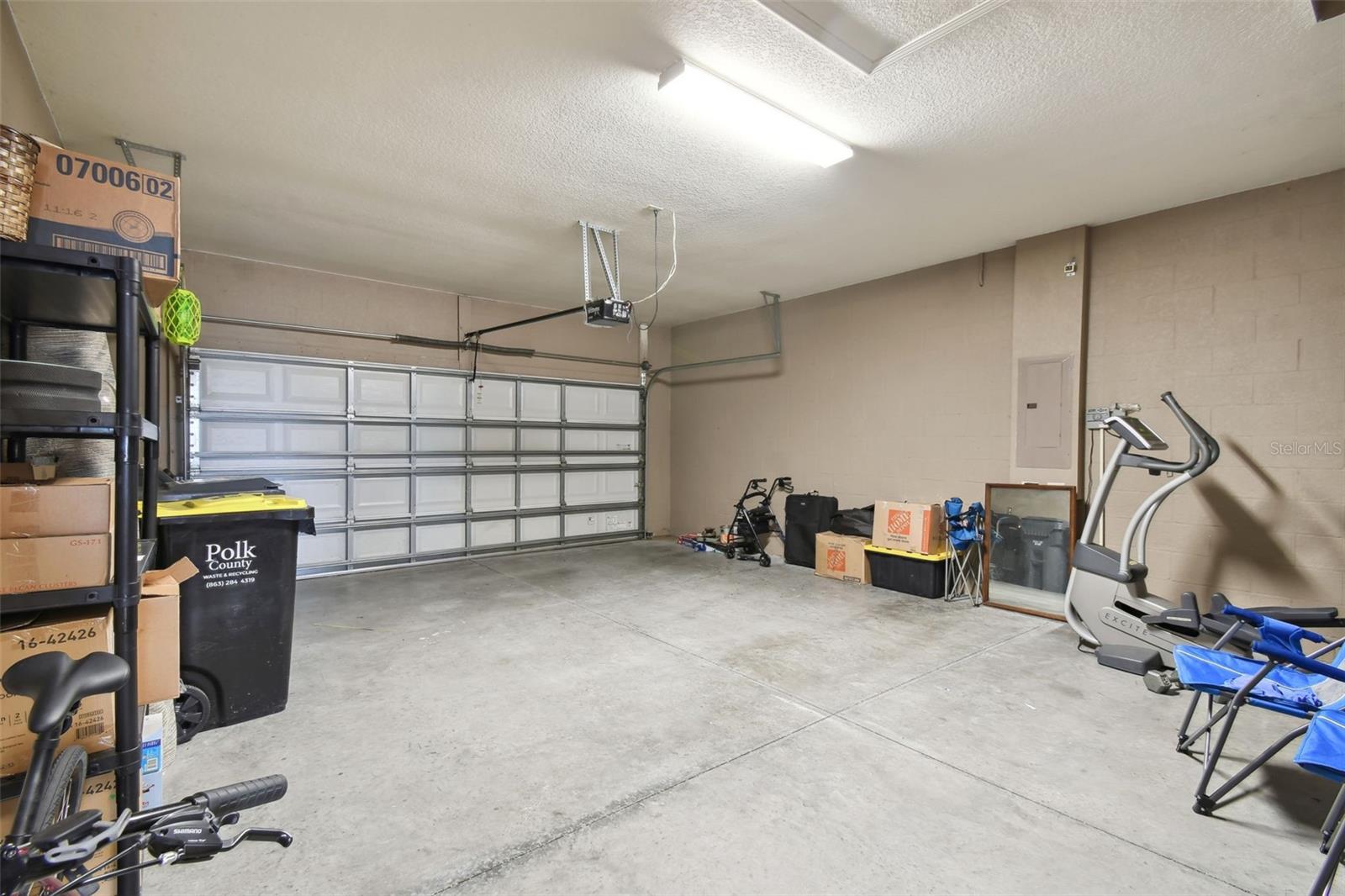 HARTFORD ESTATES - Residential Lease