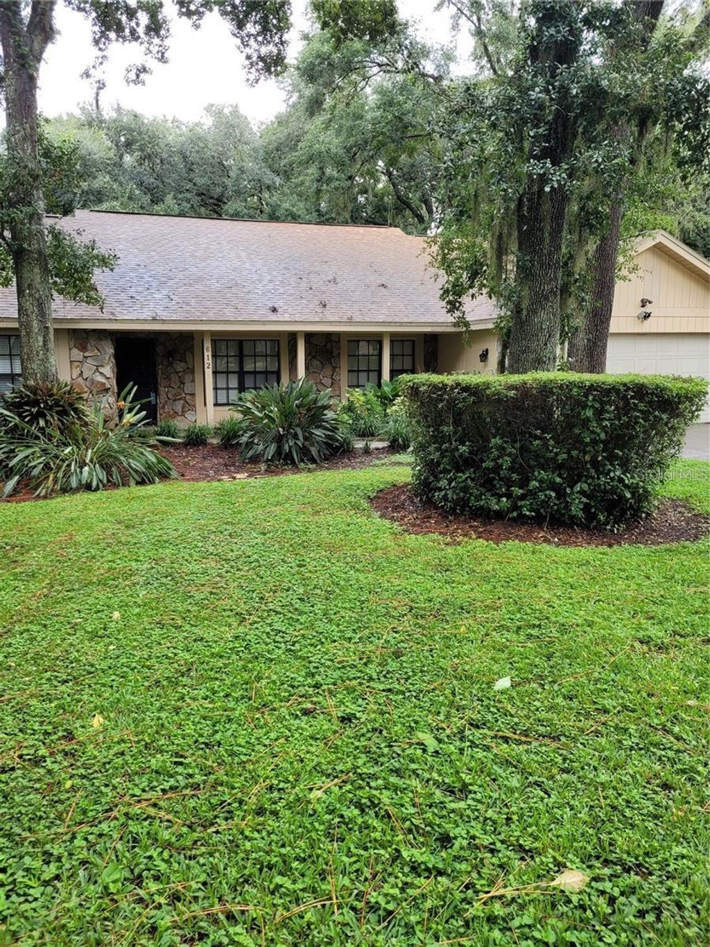 Photo of 612 Hidden Lake Drive, Brandon, FL 33511 (MLS # TB8464242)