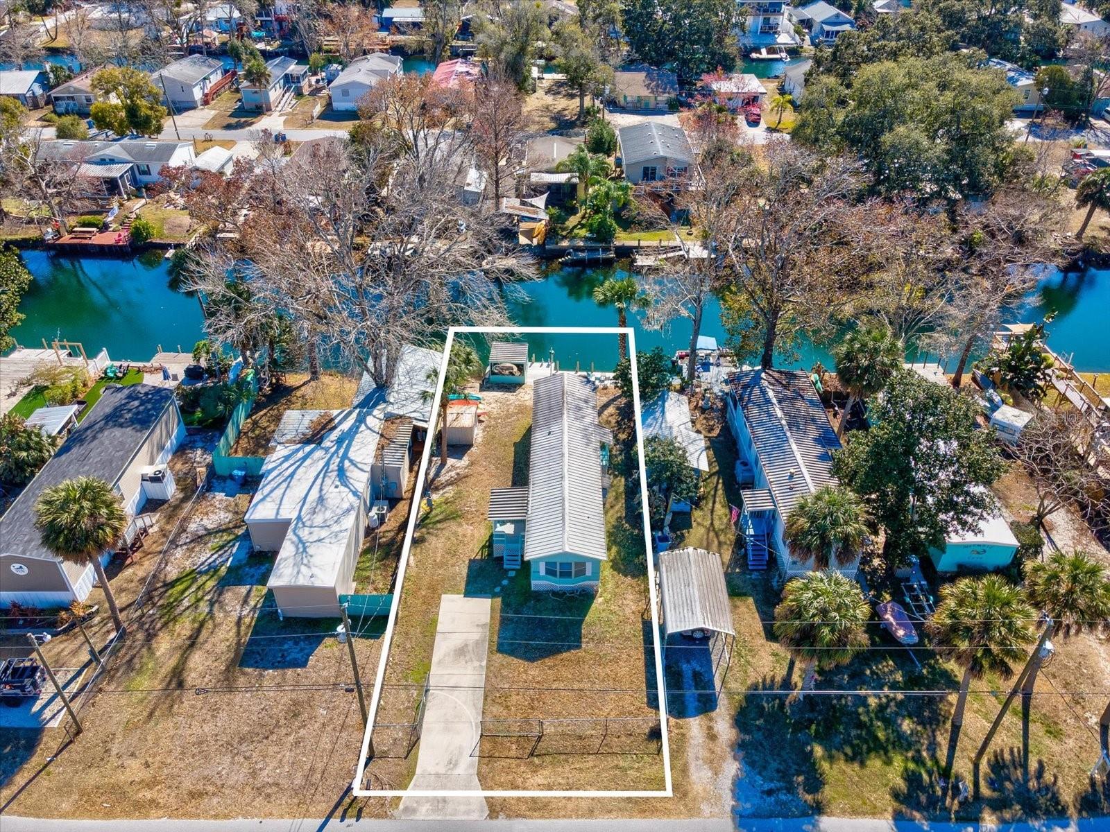 WEEKI WACHEE RIVER RETREATS - Residential