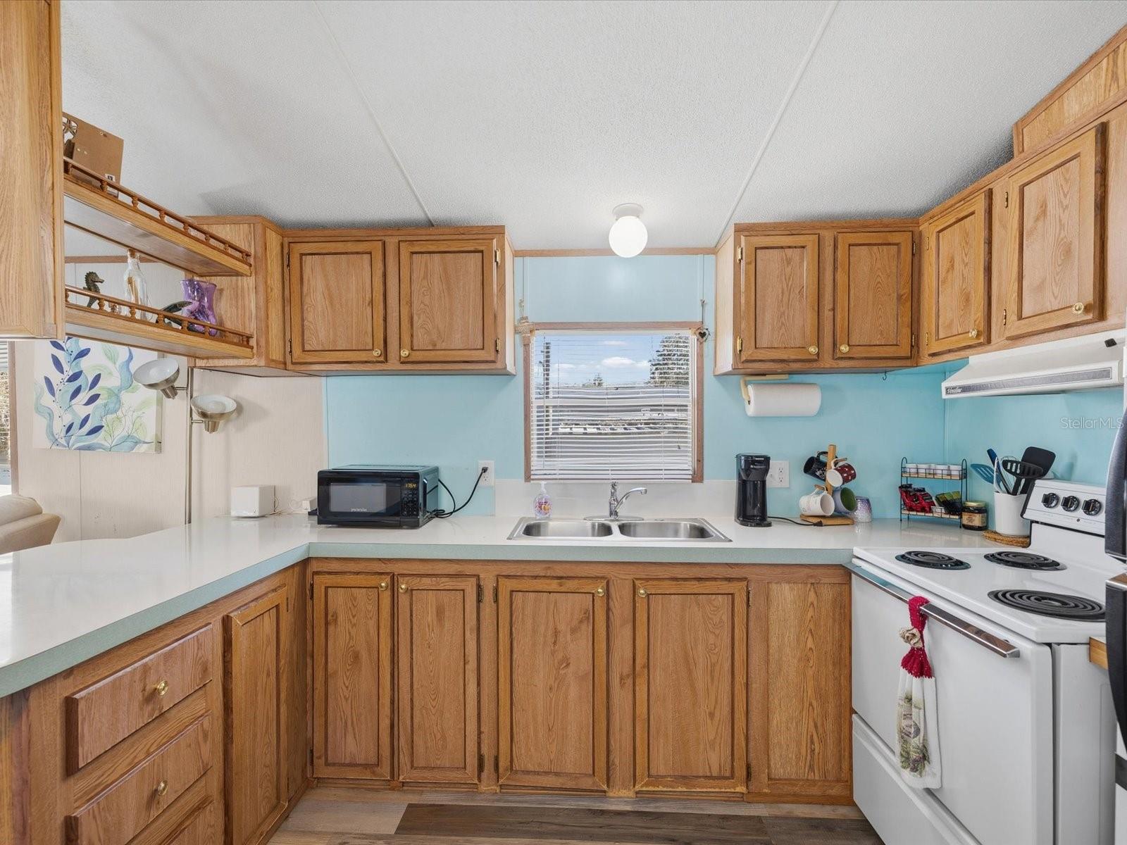 WEEKI WACHEE RIVER RETREATS - Residential