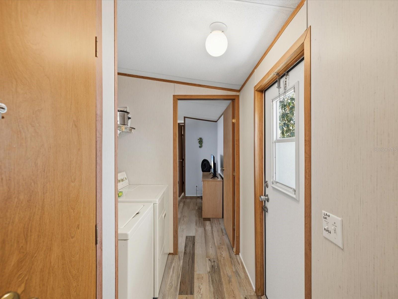 WEEKI WACHEE RIVER RETREATS - Residential