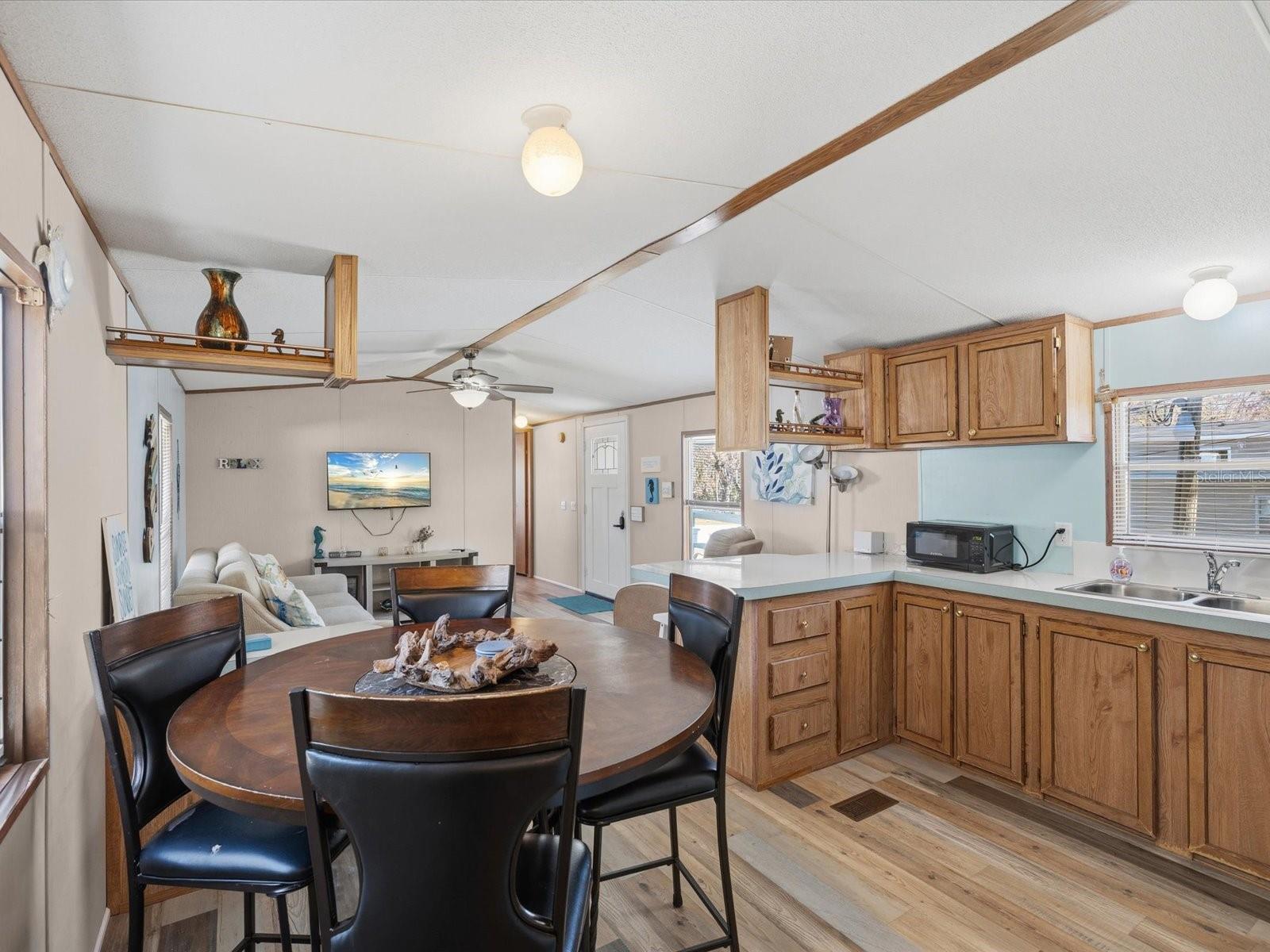 WEEKI WACHEE RIVER RETREATS - Residential