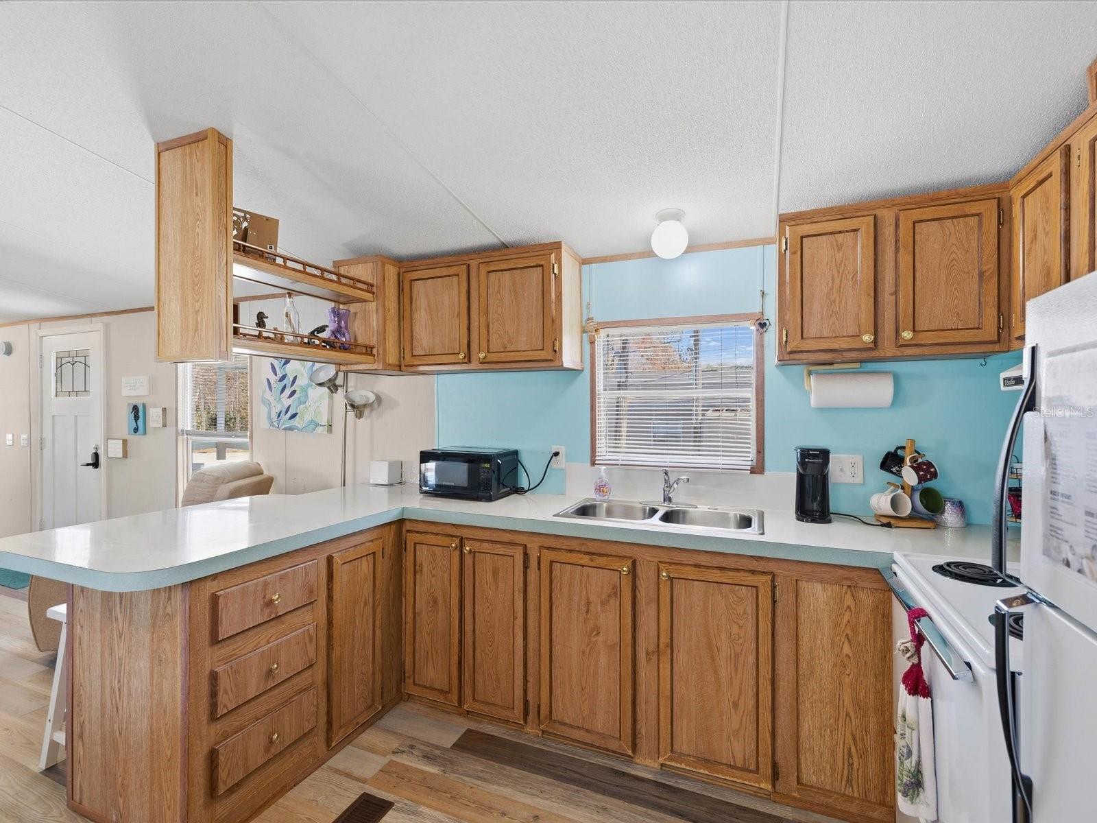 WEEKI WACHEE RIVER RETREATS - Residential