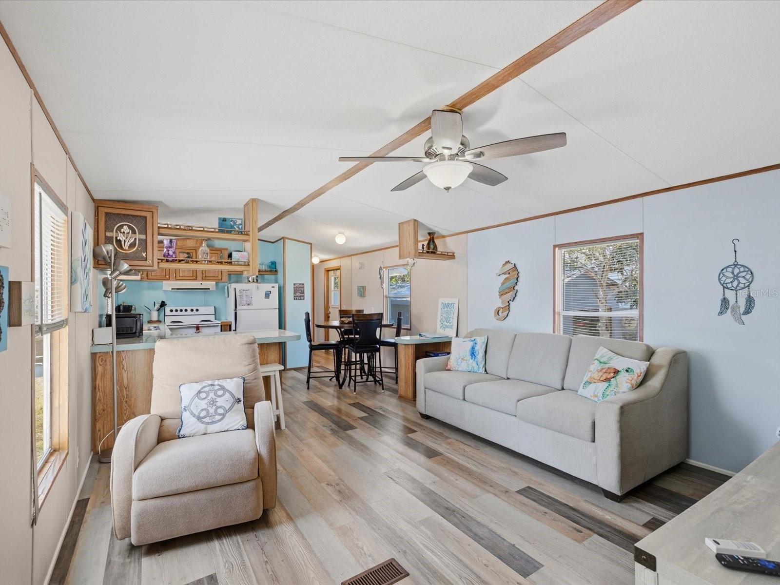 WEEKI WACHEE RIVER RETREATS - Residential