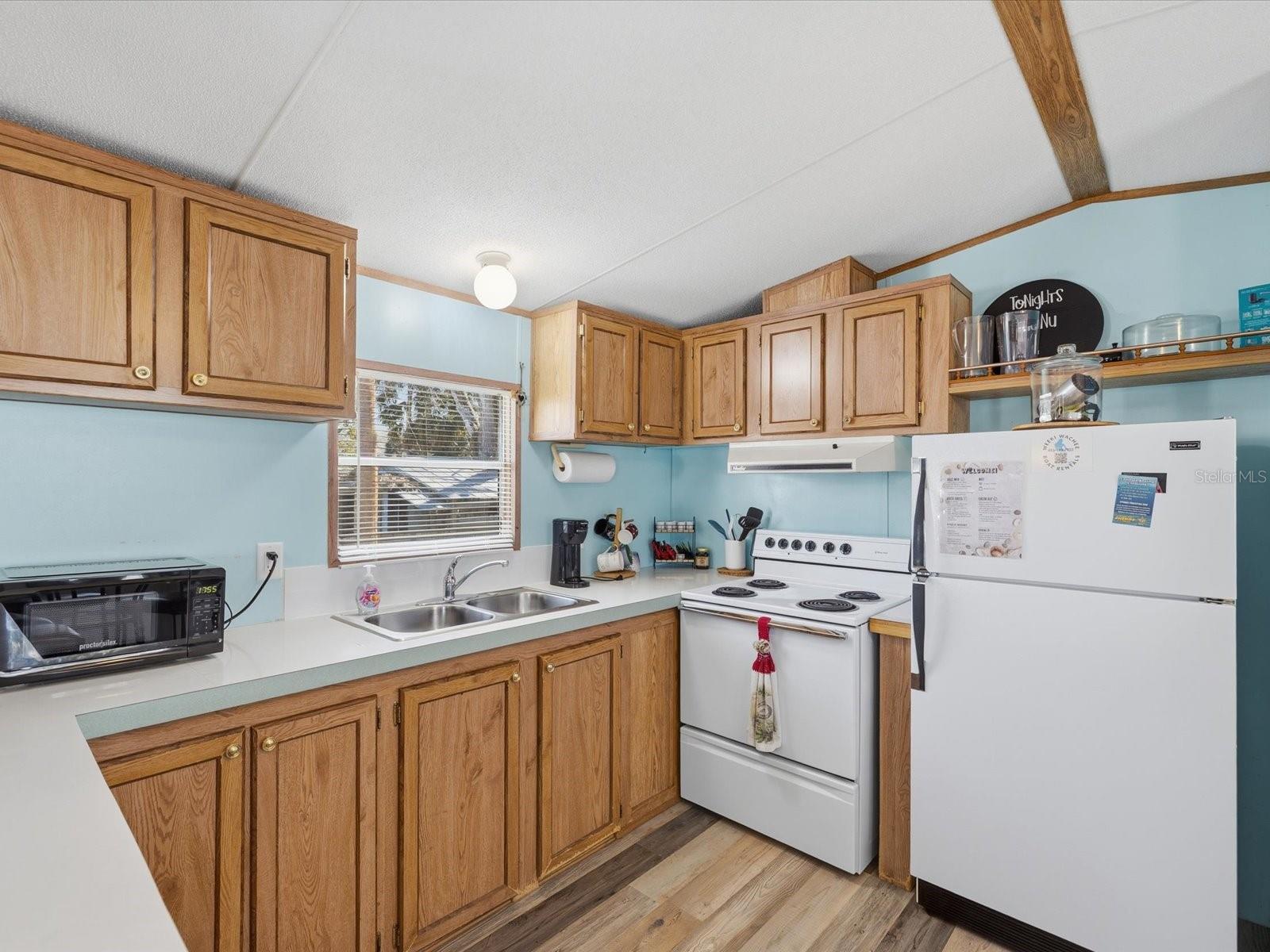 WEEKI WACHEE RIVER RETREATS - Residential