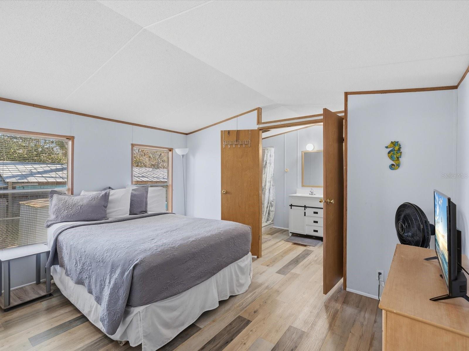 WEEKI WACHEE RIVER RETREATS - Residential