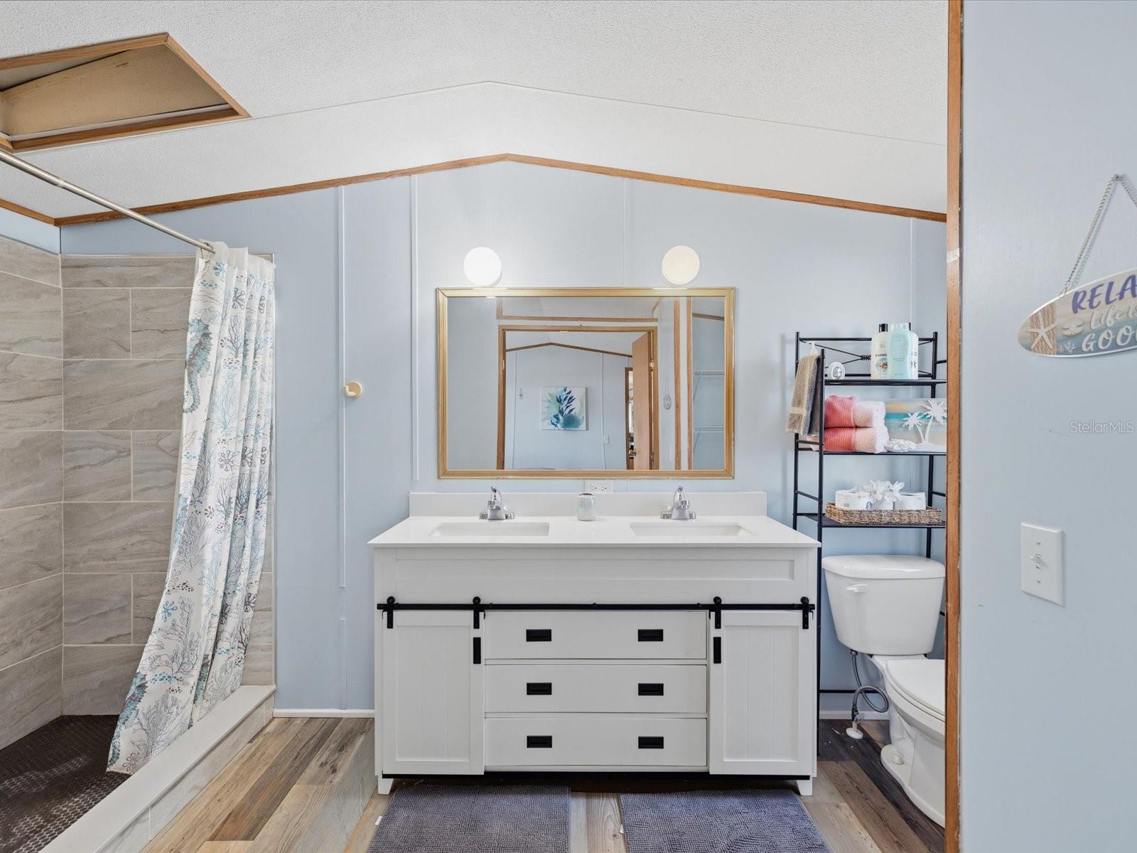 WEEKI WACHEE RIVER RETREATS - Residential