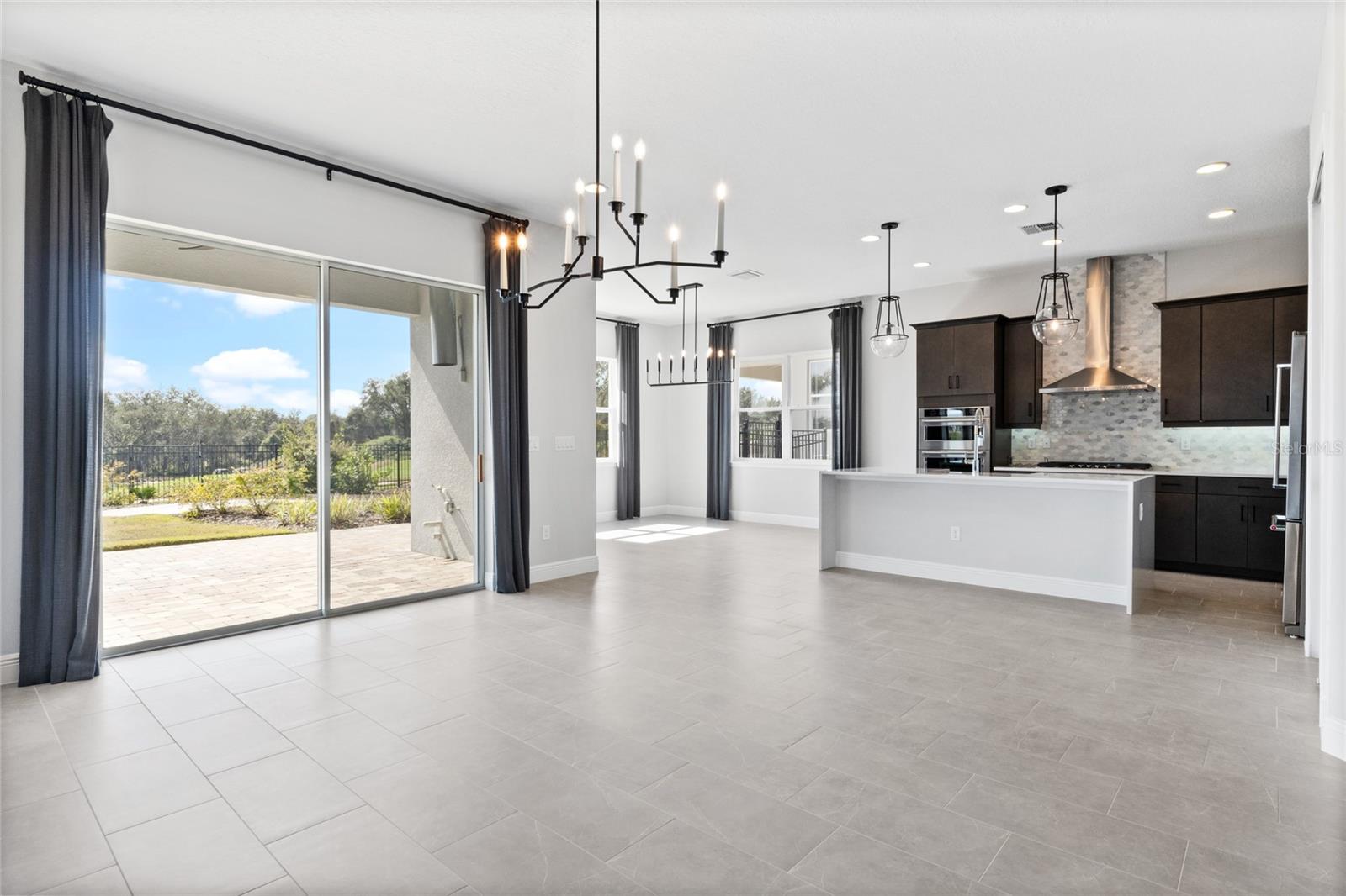 BELLA COLLINA WEST SUB - Residential