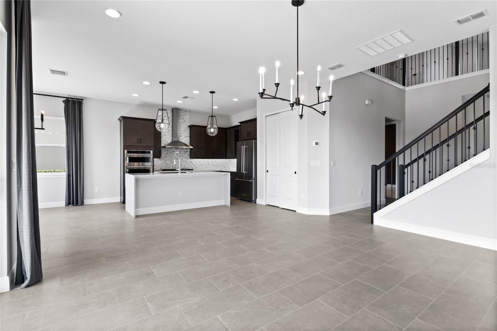 BELLA COLLINA WEST SUB - Residential