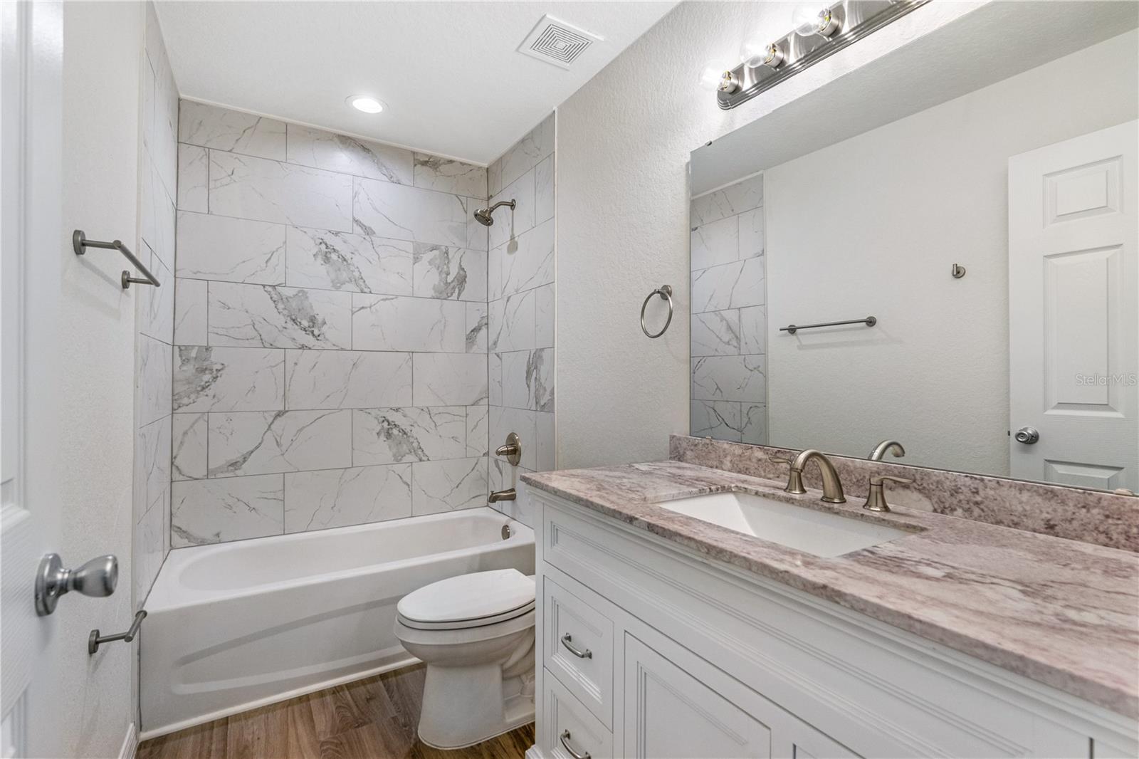 FLORIDA SHORES - Residential