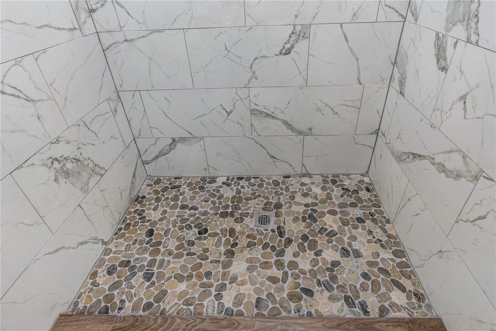 FLORIDA SHORES - Residential