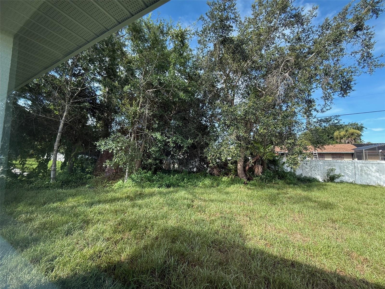 3046 WOODLAND DRIVE