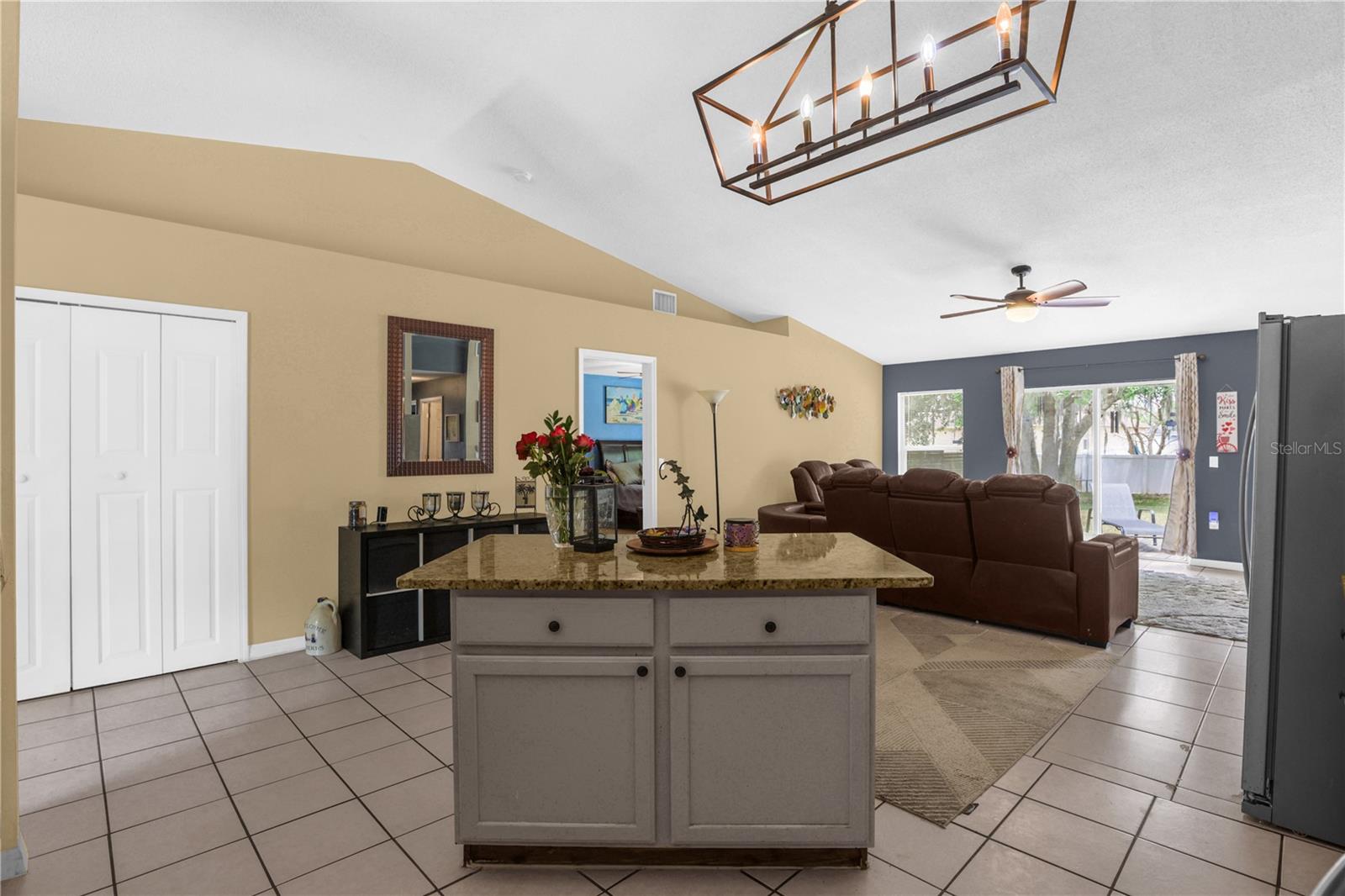 POINCIANA ESTATE SEC B - Residential