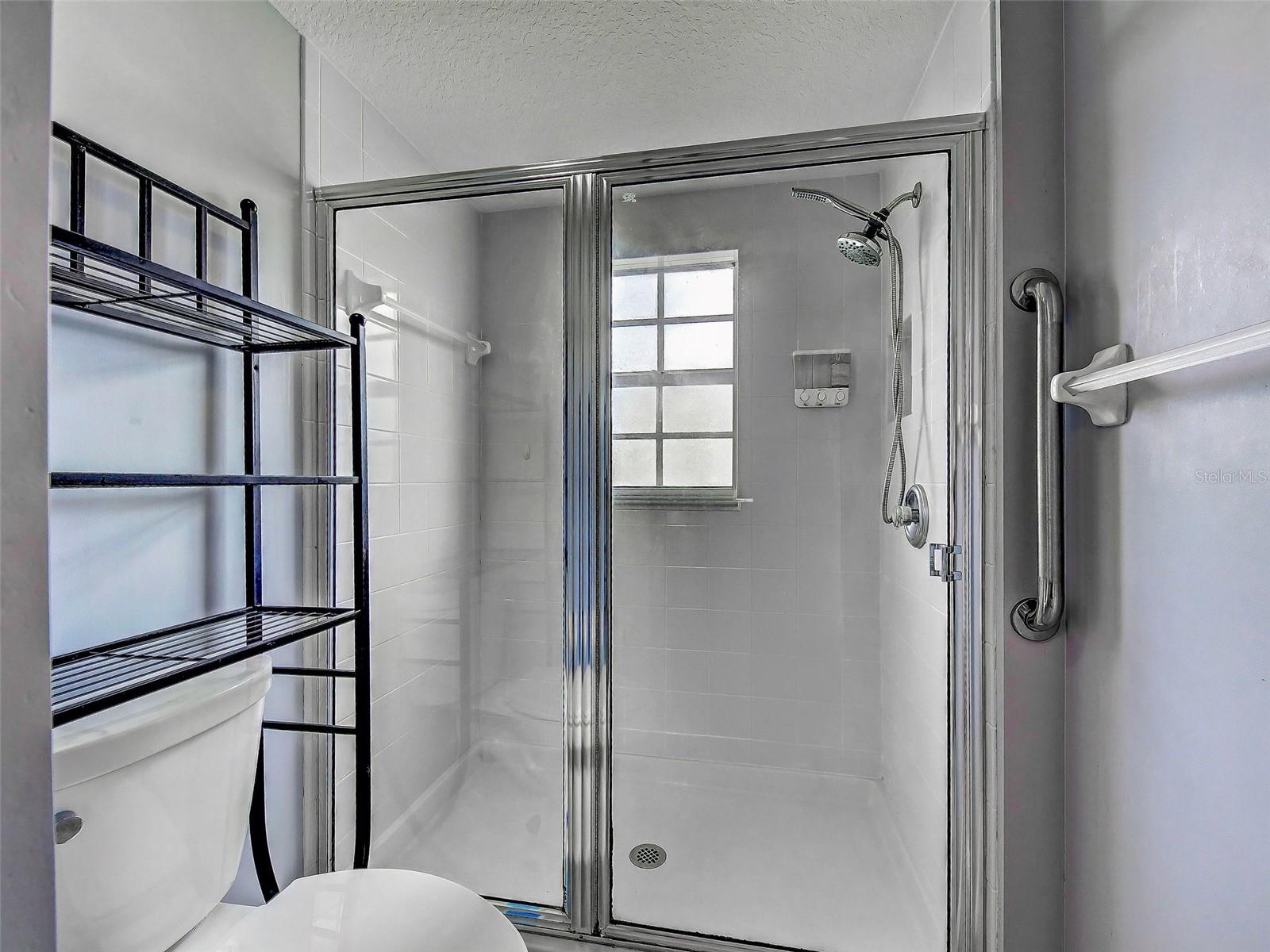 WEST LAKE GARDENS ST ANDREWS PARK - Residential