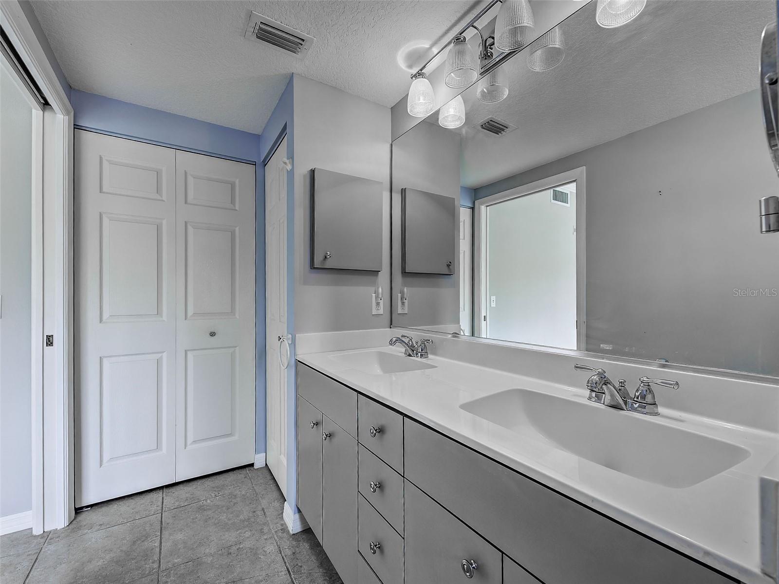 WEST LAKE GARDENS ST ANDREWS PARK - Residential