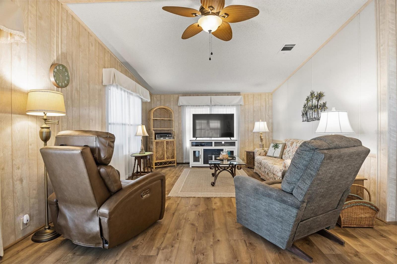 LAKE N GOLF ESTATES ADD - Residential