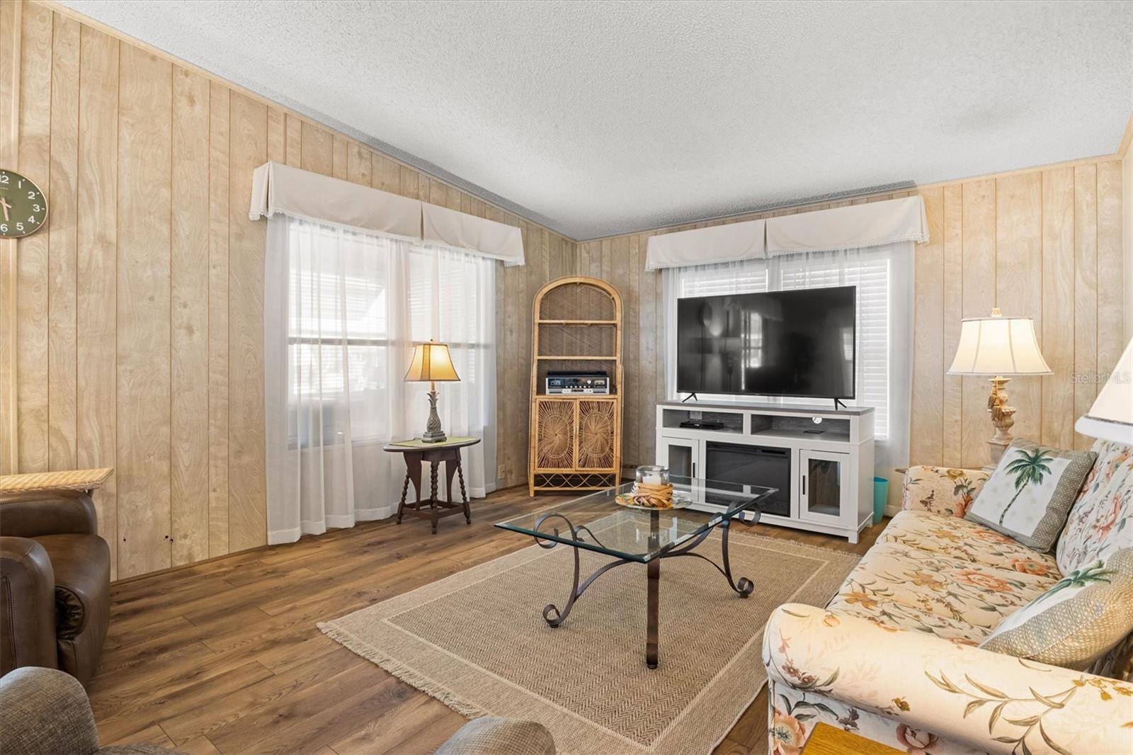 LAKE N GOLF ESTATES ADD - Residential