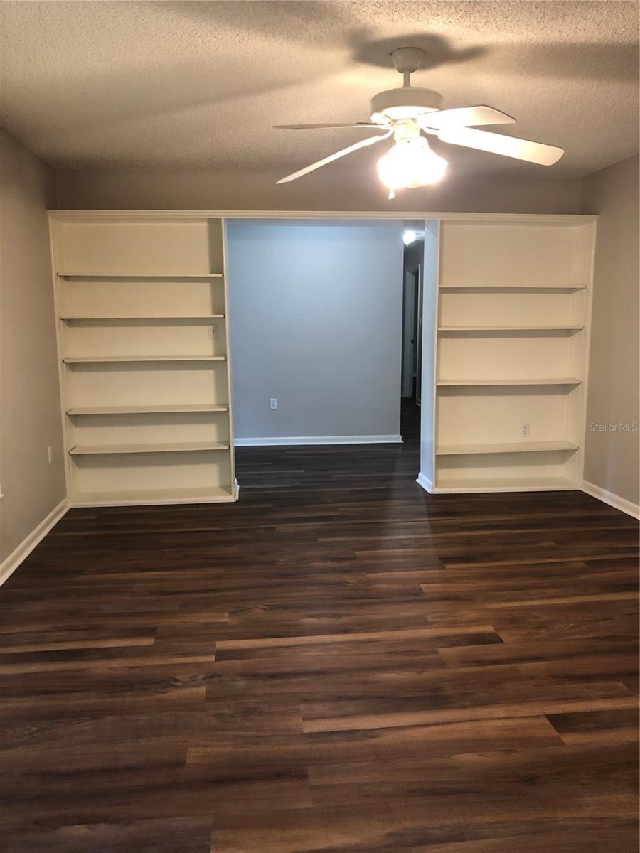 1113 HALLAMWOOD TRAIL S