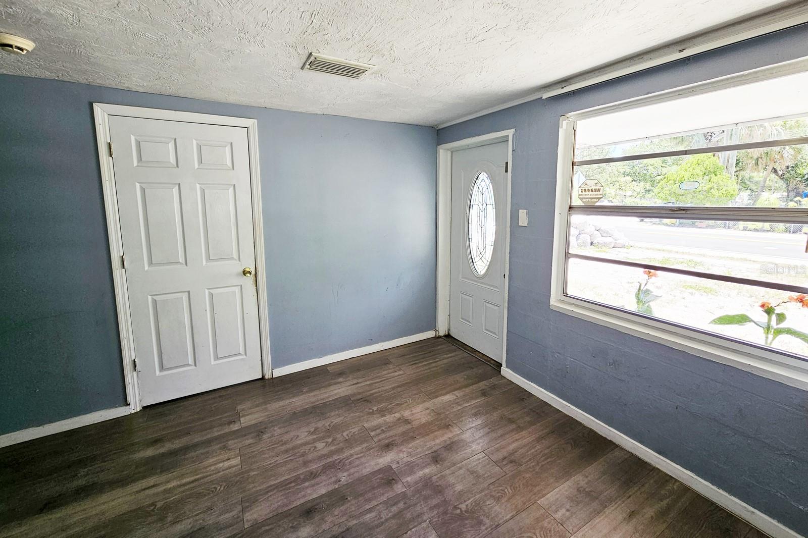 1205 2ND AVENUE W