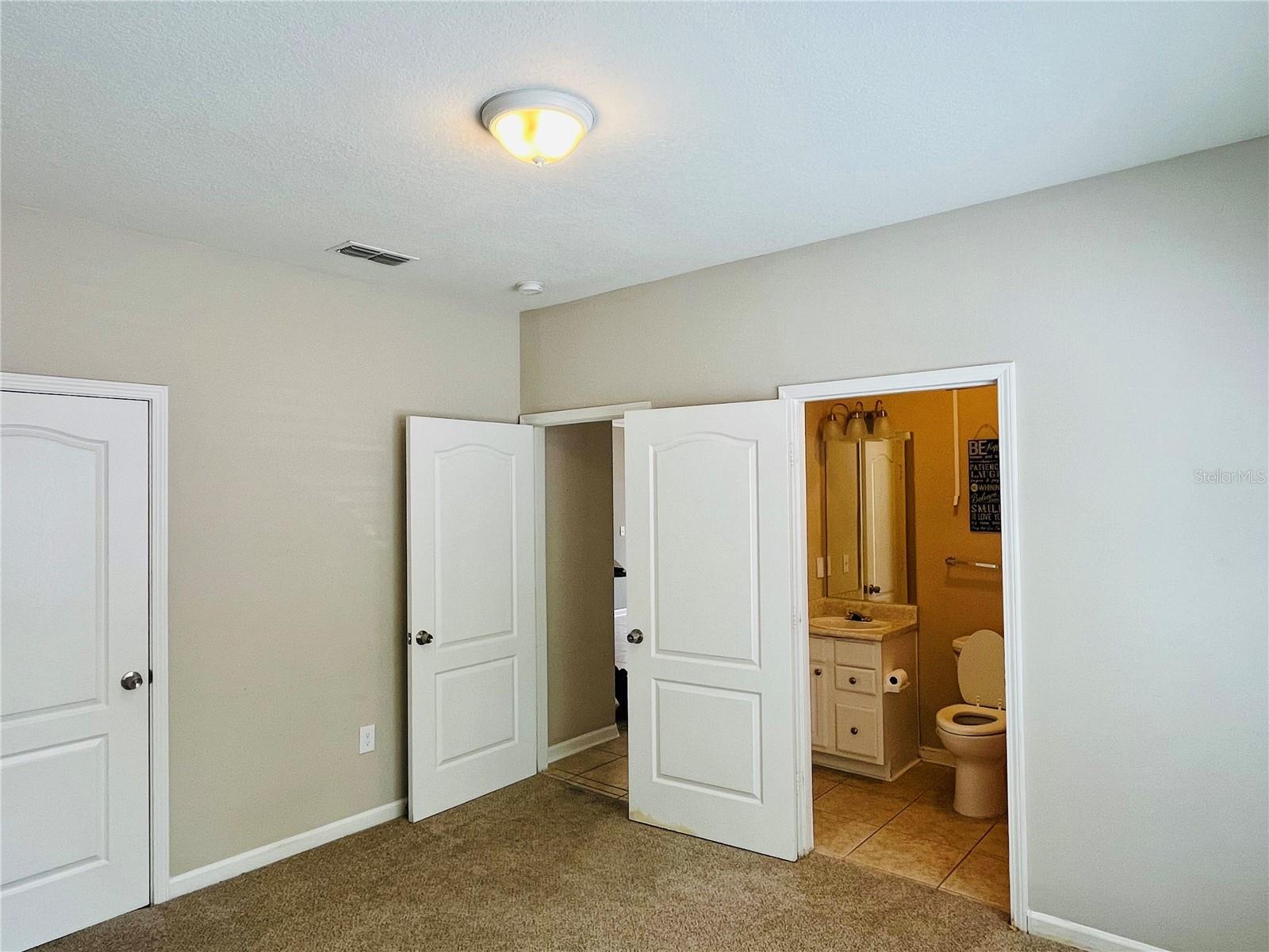 THE VILLAS CONDO - Residential