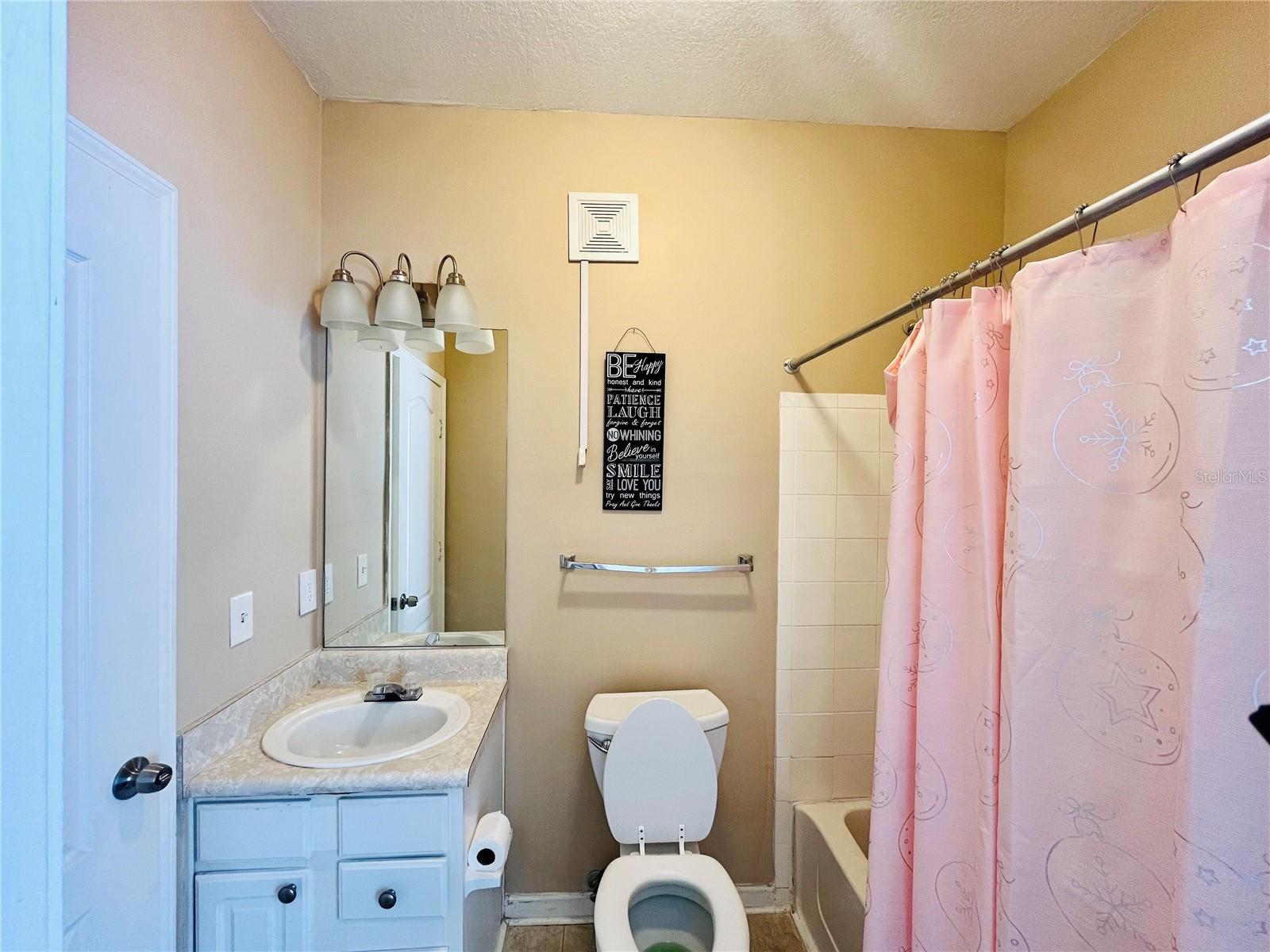 THE VILLAS CONDO - Residential