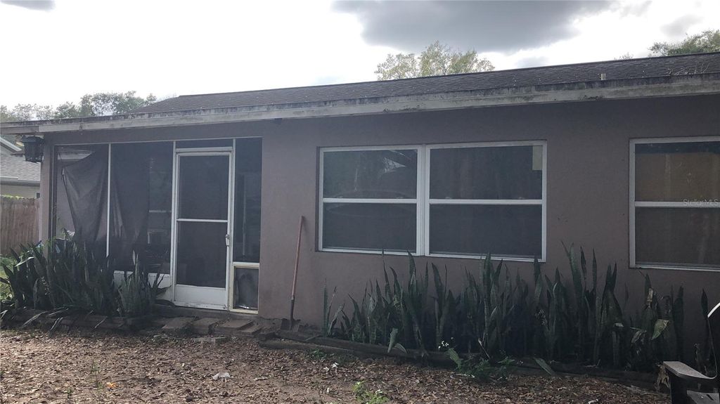 Photo of 1727 Tallowtree Circle, Valrico, FL 33594 (MLS # TB8465359)