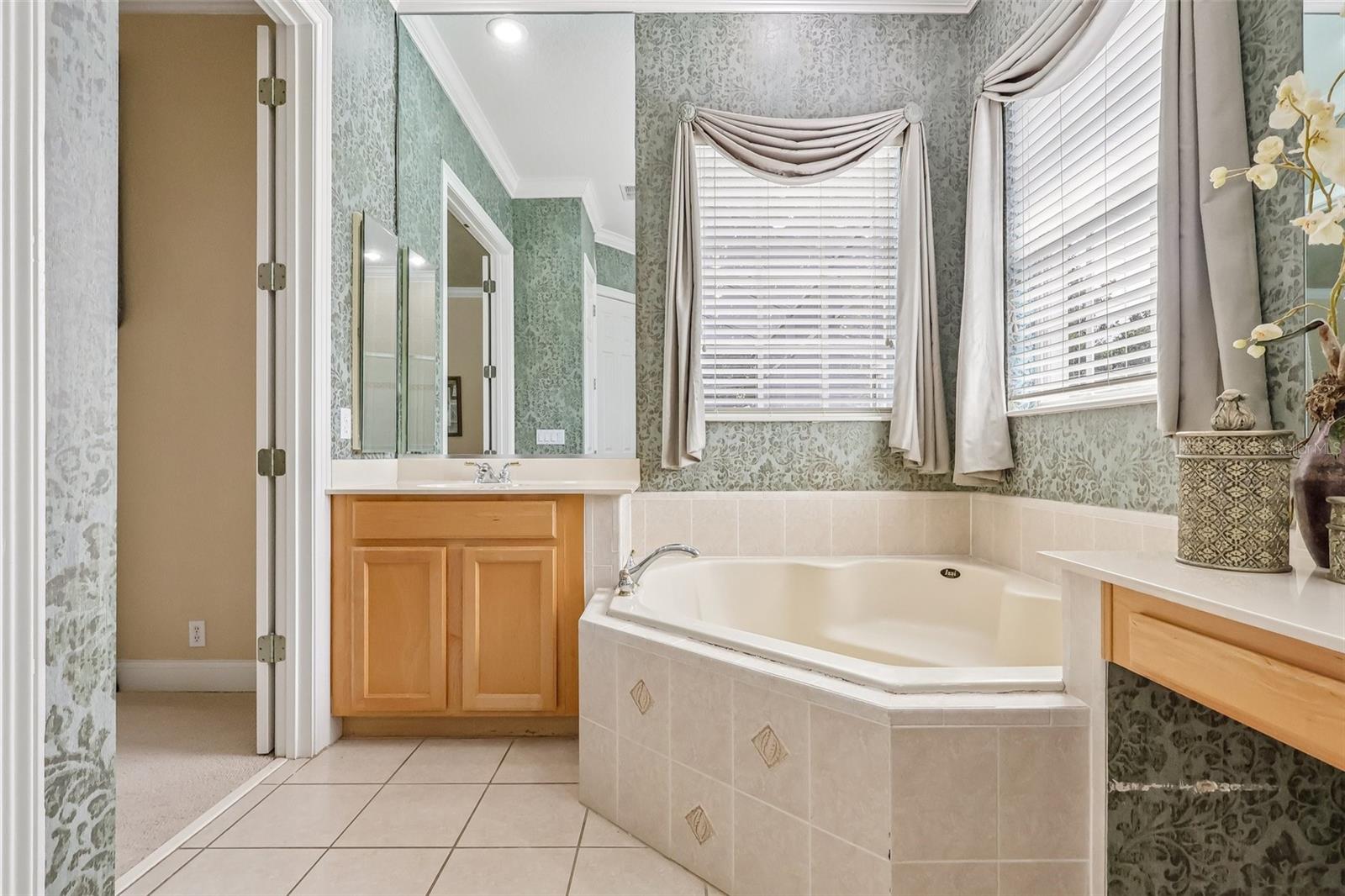 KEENES POINTE - Residential