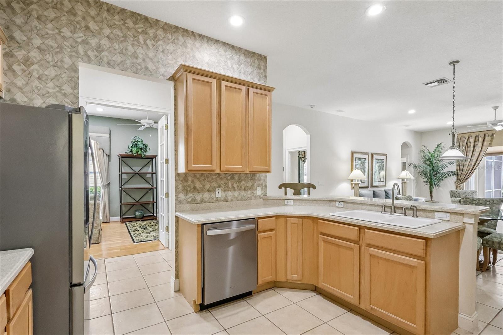 KEENES POINTE - Residential