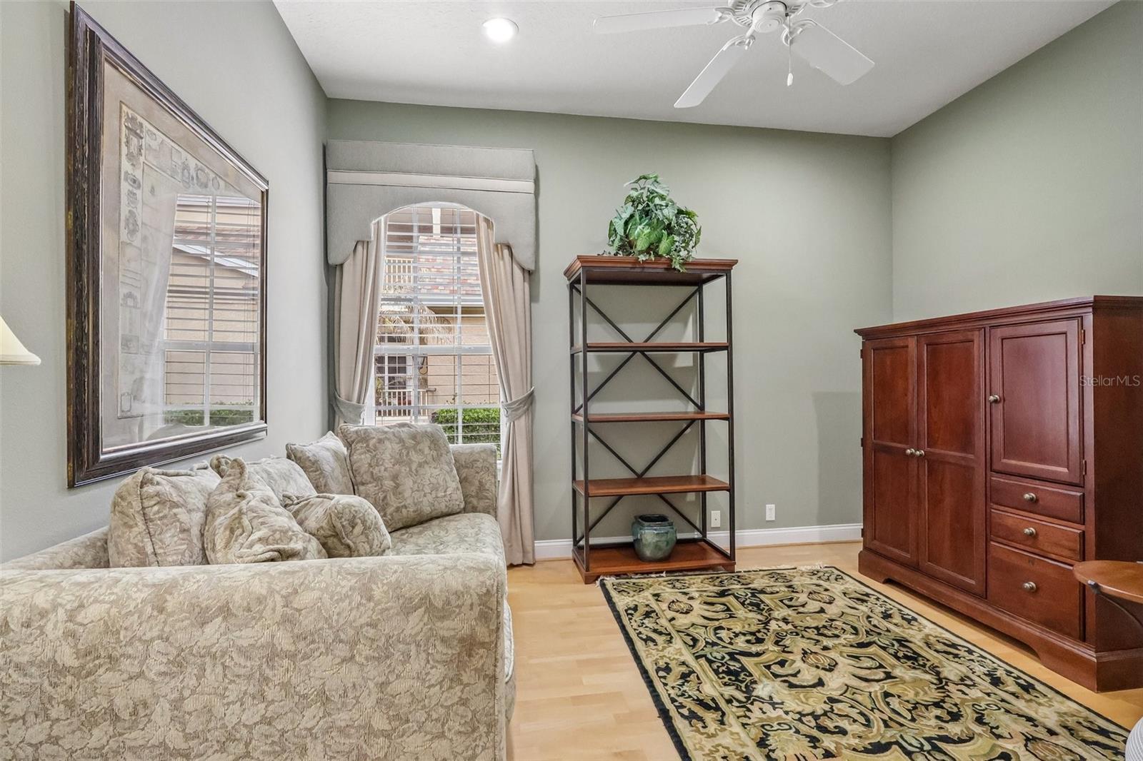 KEENES POINTE - Residential