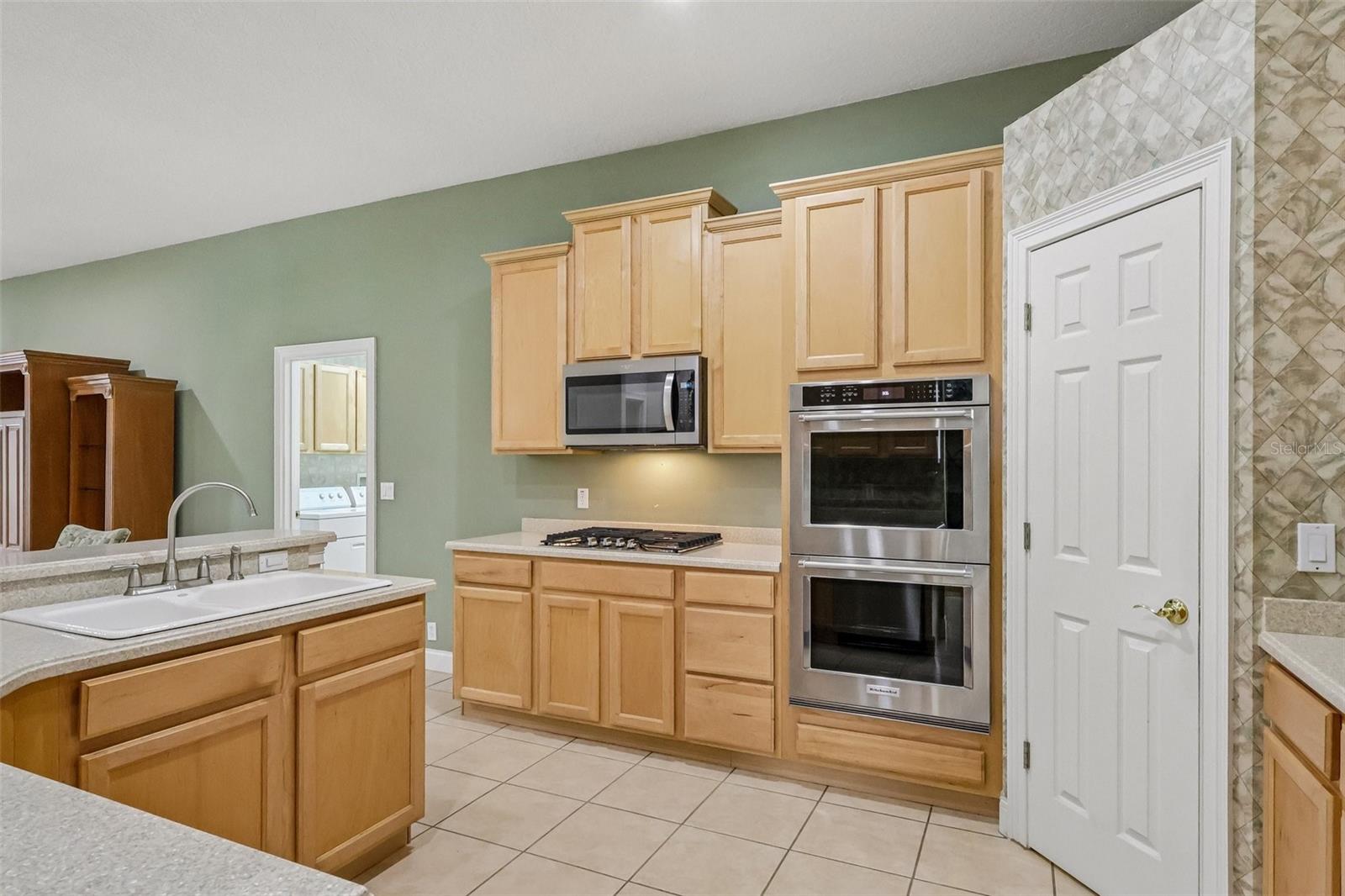 KEENES POINTE - Residential