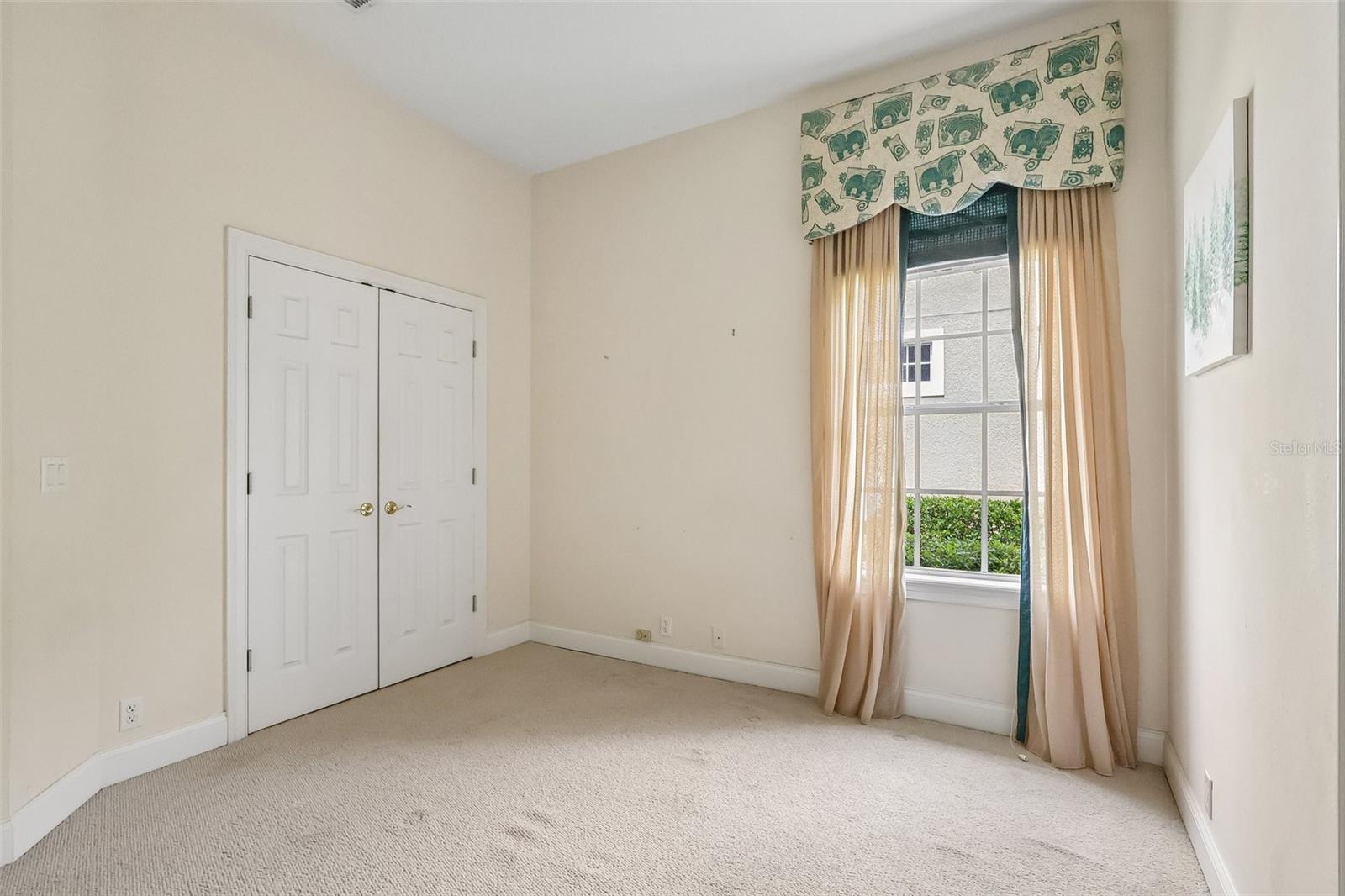 KEENES POINTE - Residential