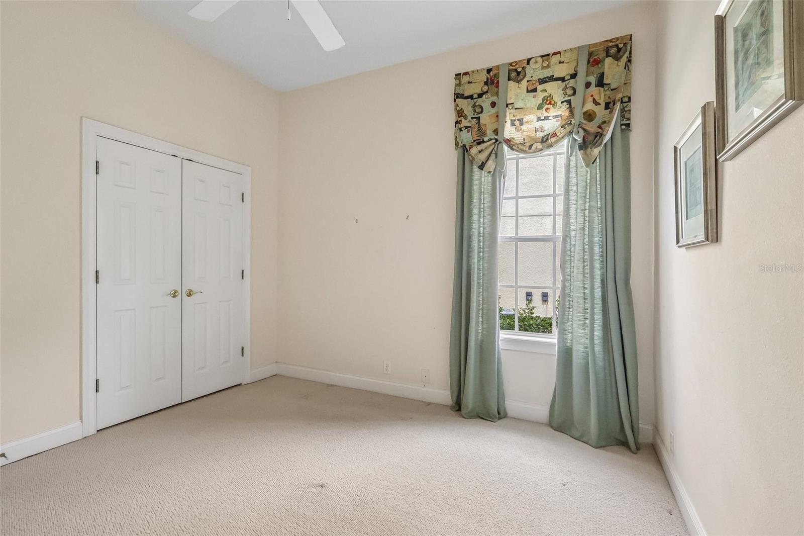 KEENES POINTE - Residential