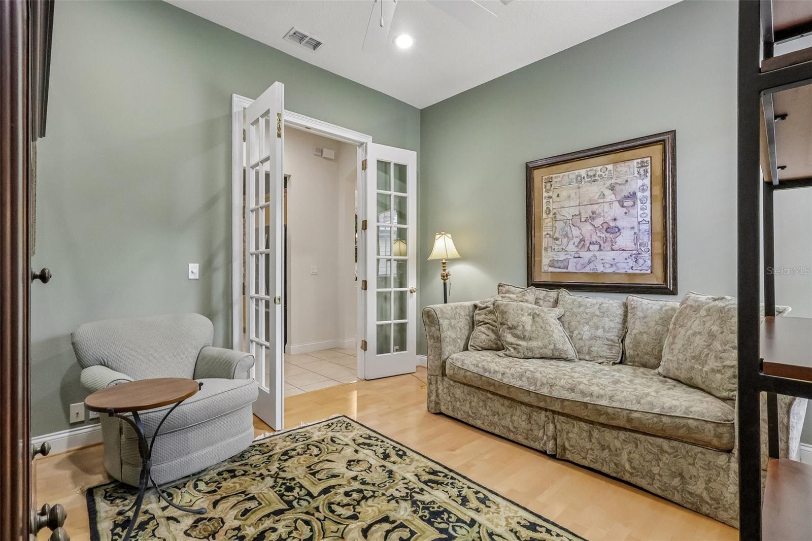 KEENES POINTE - Residential