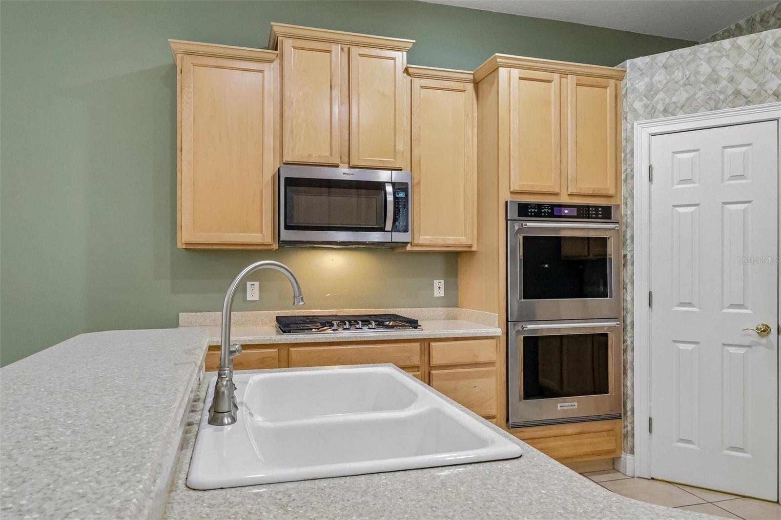 KEENES POINTE - Residential