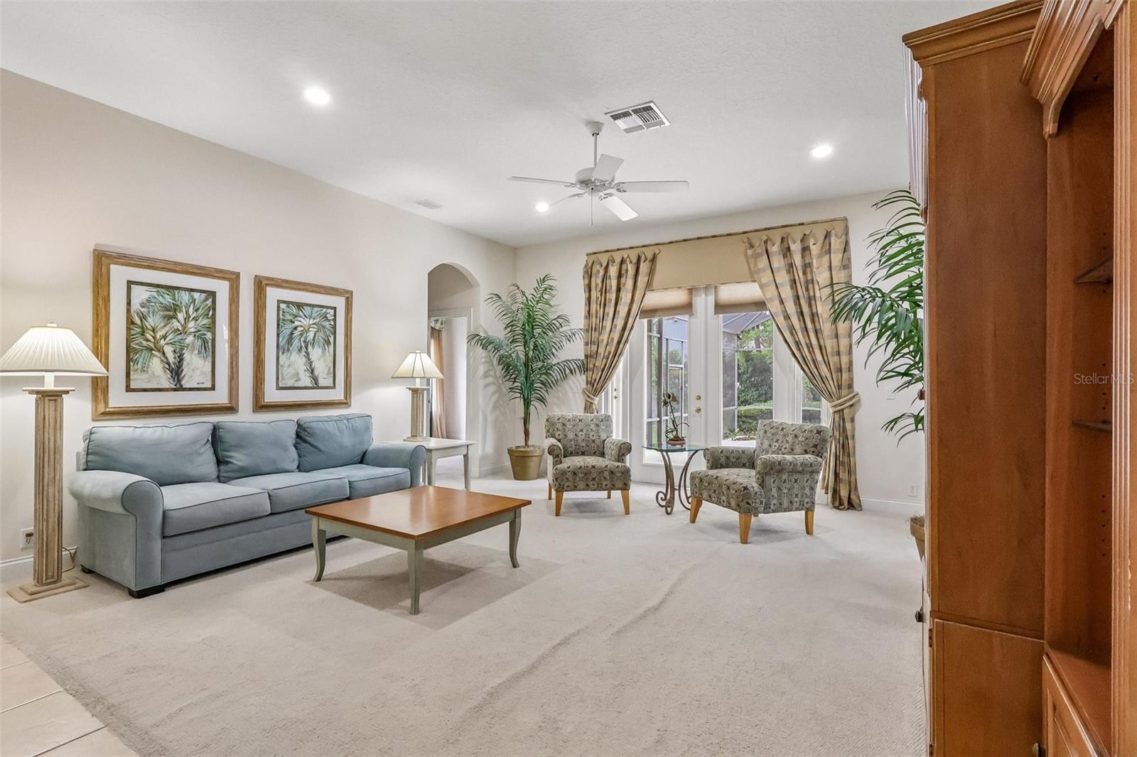 KEENES POINTE - Residential