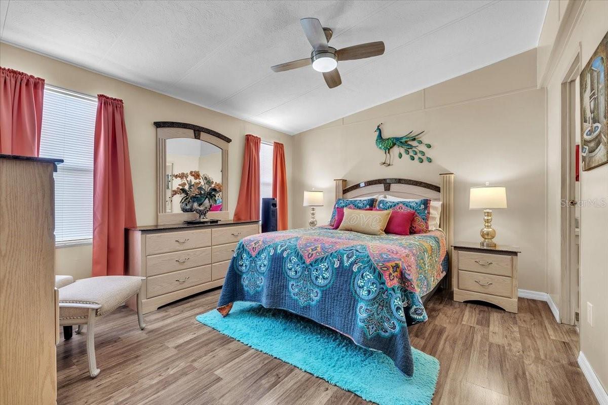 HORIZON VILLAGE CO OP - Residential