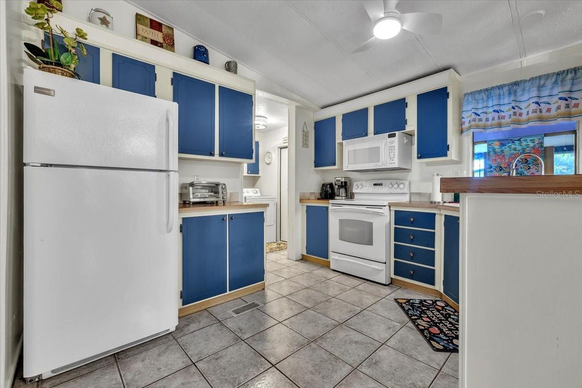 HORIZON VILLAGE CO OP - Residential