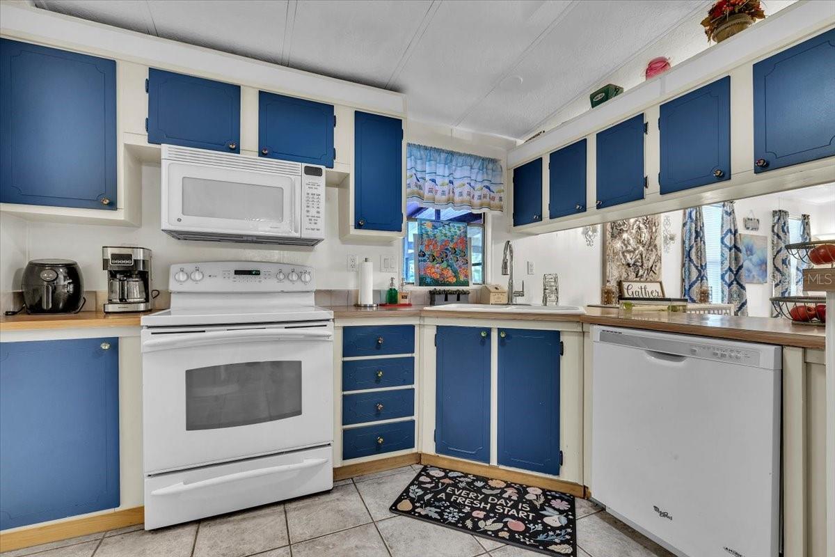 HORIZON VILLAGE CO OP - Residential