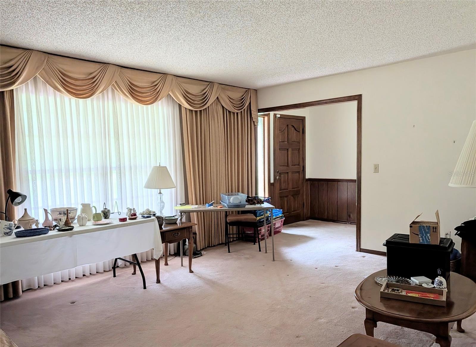 COUNTRY CLUB ESTATES - Residential