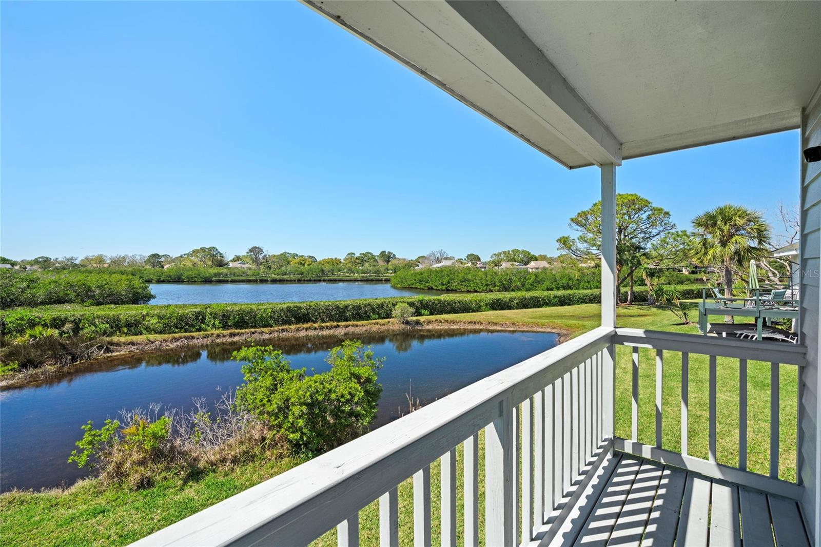 1020 LAKE AVOCA DRIVE