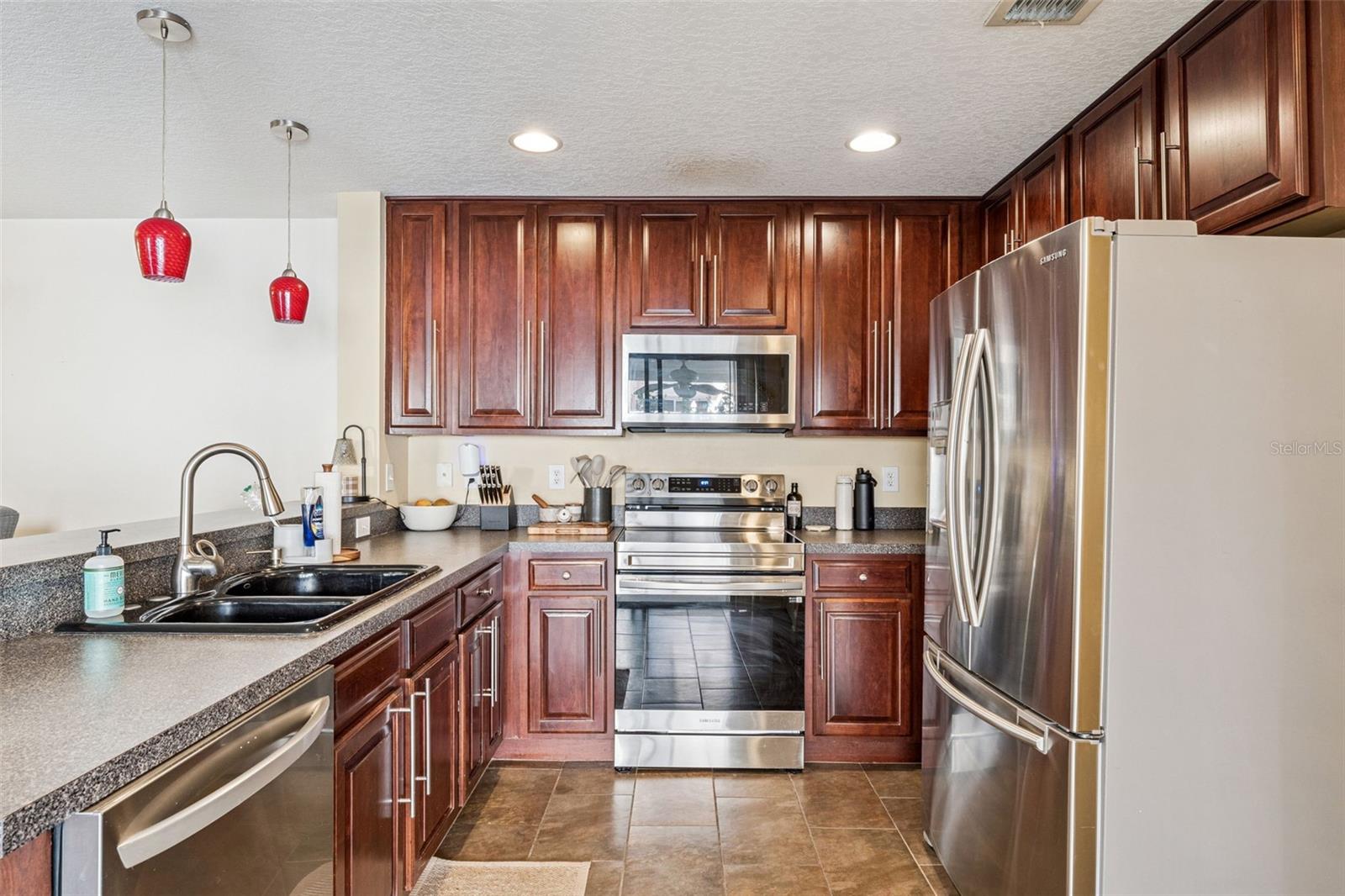 AVALON PARK NORTHWEST VILLAGE PH 02-4 - Residential