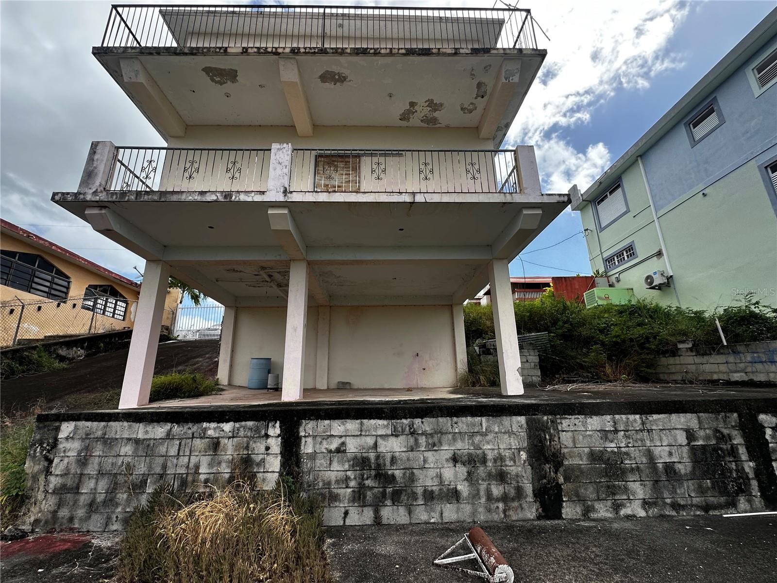 URB. EXTENSION EL EDEN, COAMO - Residential