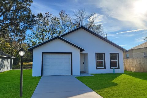 Photo of 616 NW 2nd Street, Ocala, FL 34475 (MLS # A4673047)