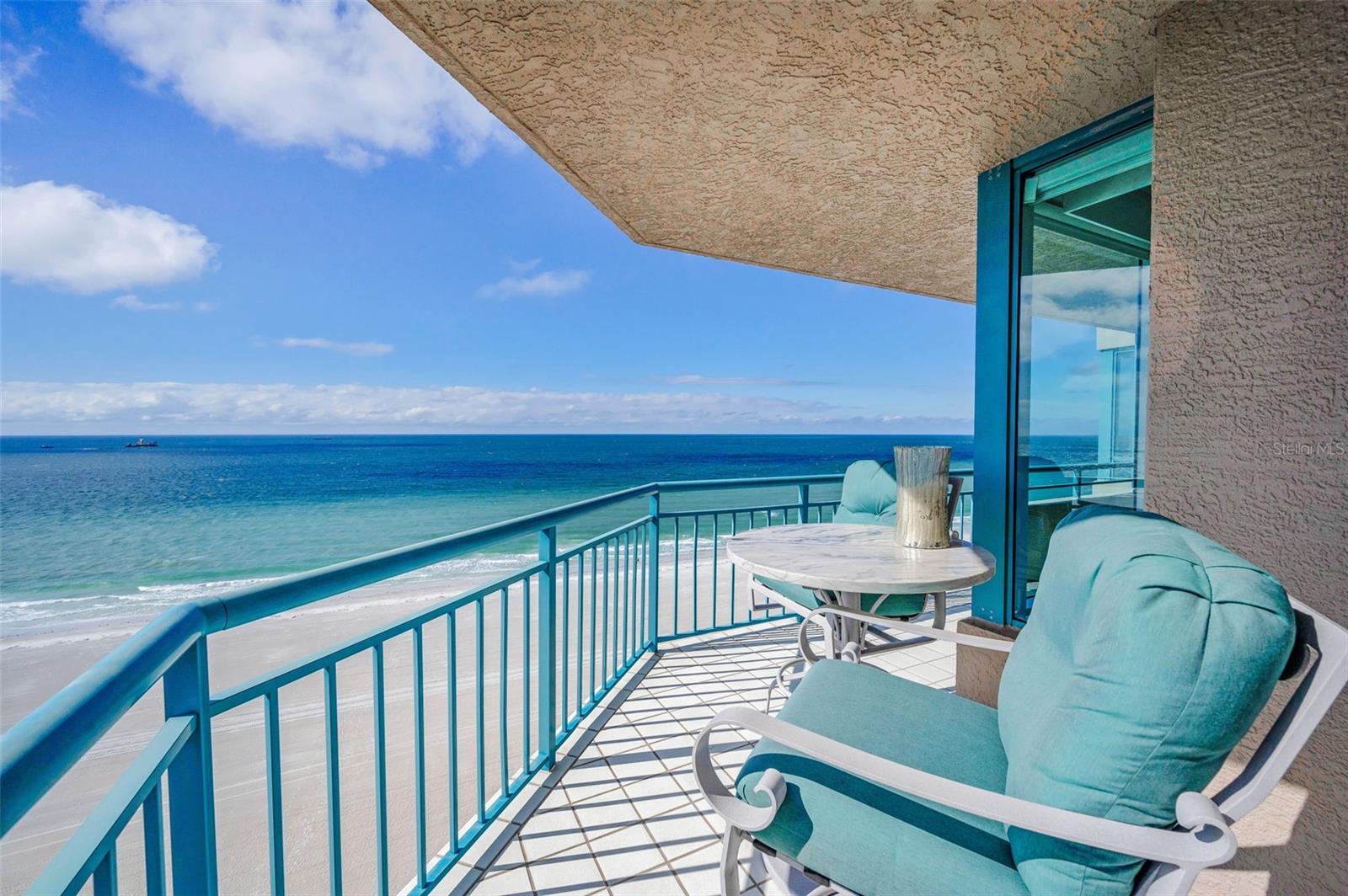 ULTIMAR ONE CONDO - Residential