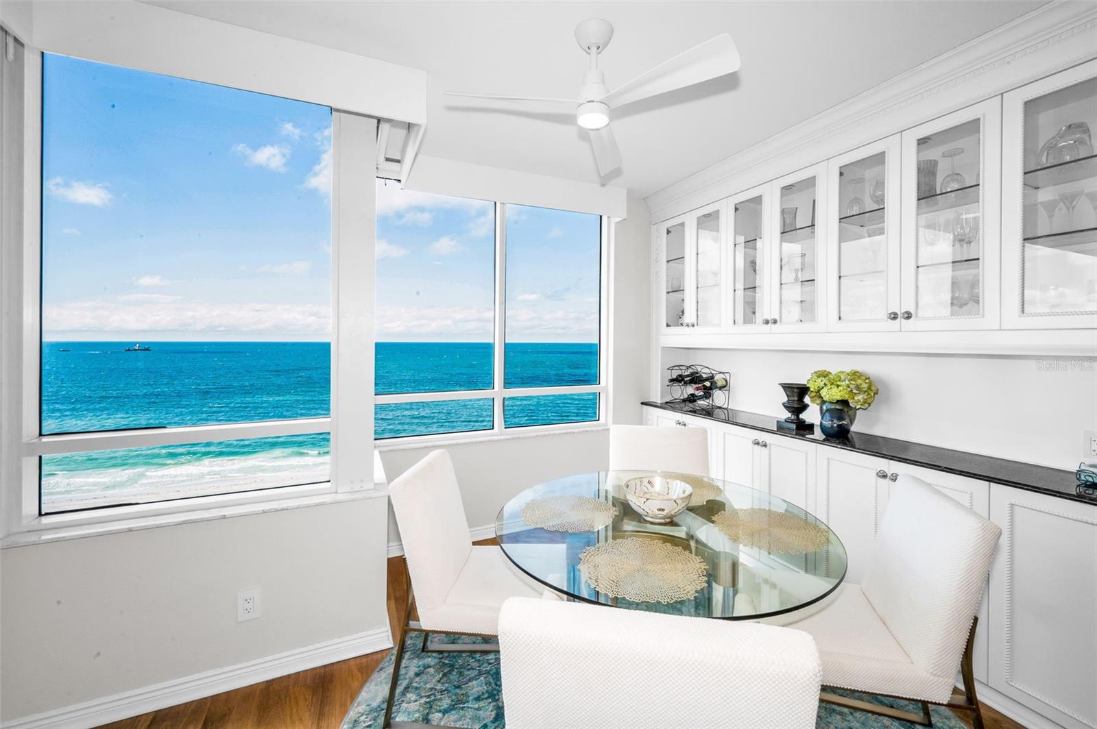 ULTIMAR ONE CONDO - Residential