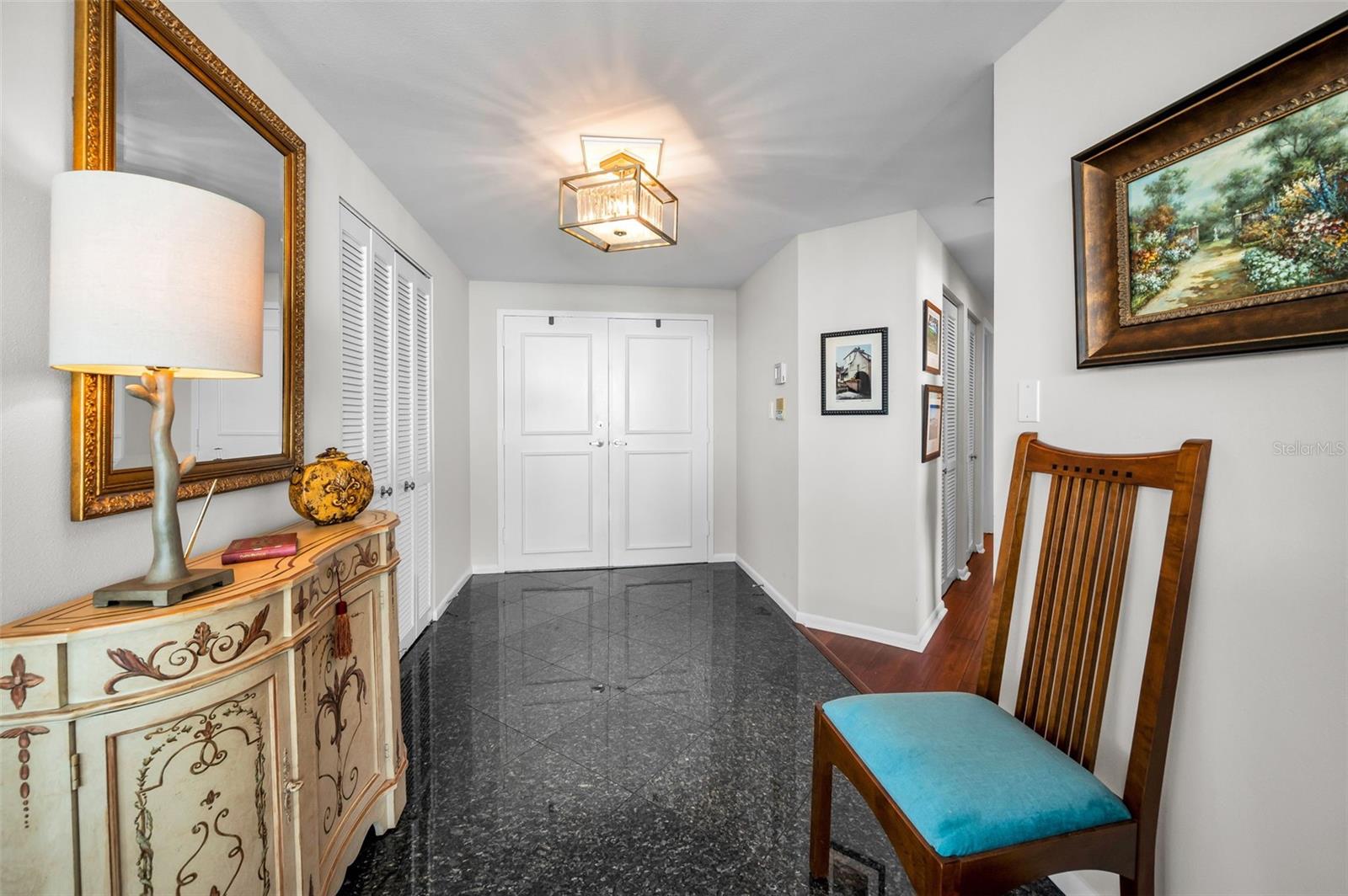 ULTIMAR ONE CONDO - Residential