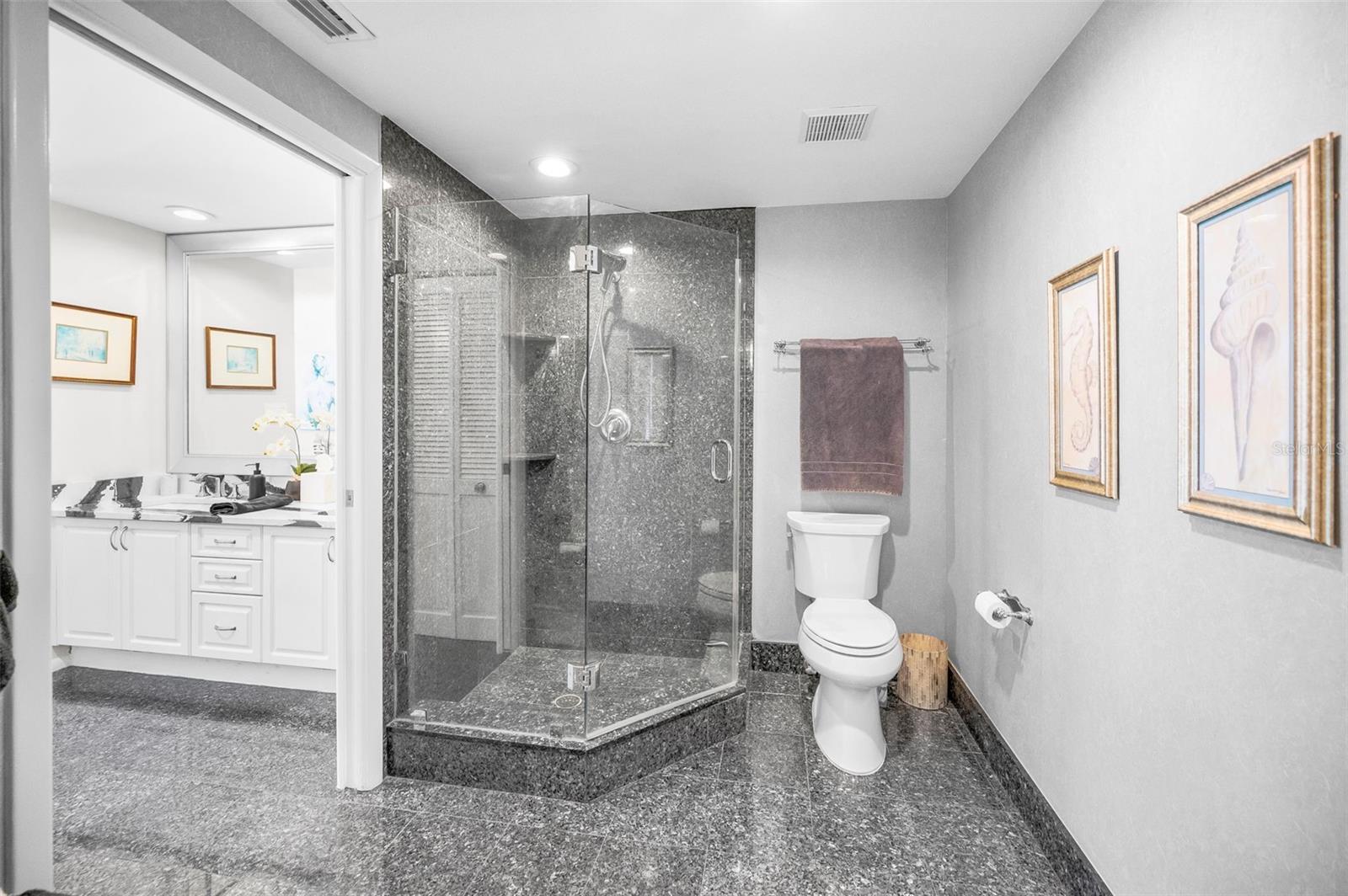 ULTIMAR ONE CONDO - Residential