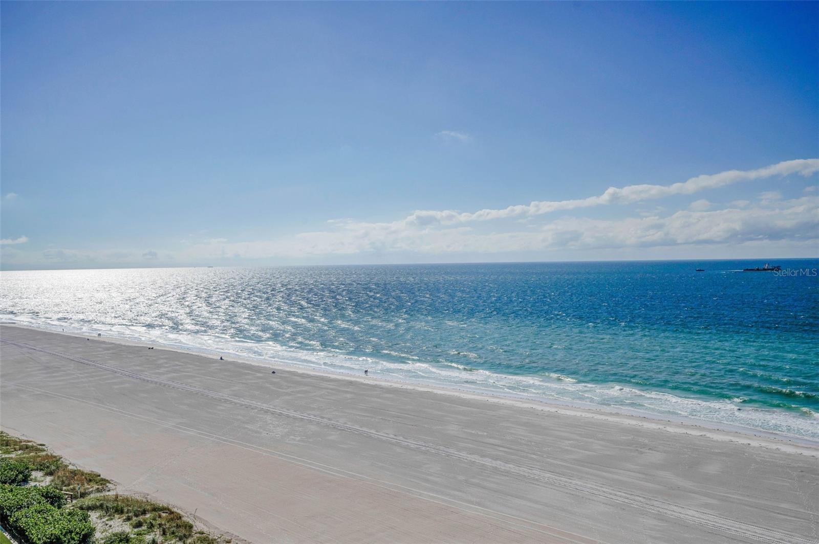 ULTIMAR ONE CONDO - Residential